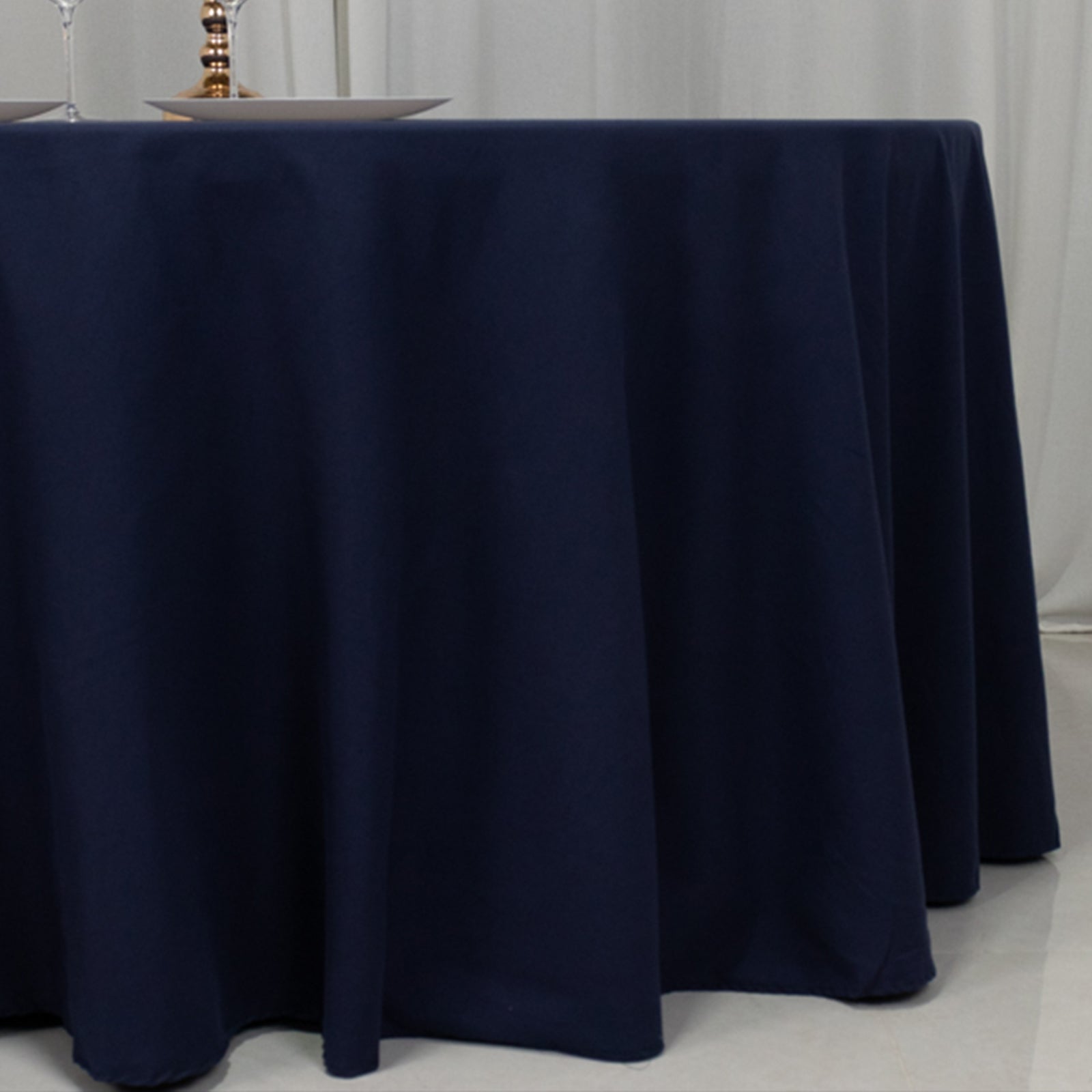 Seamless Wrinkle-Resistant Navy Blue 120" Cotton Blend Round Tablecloth