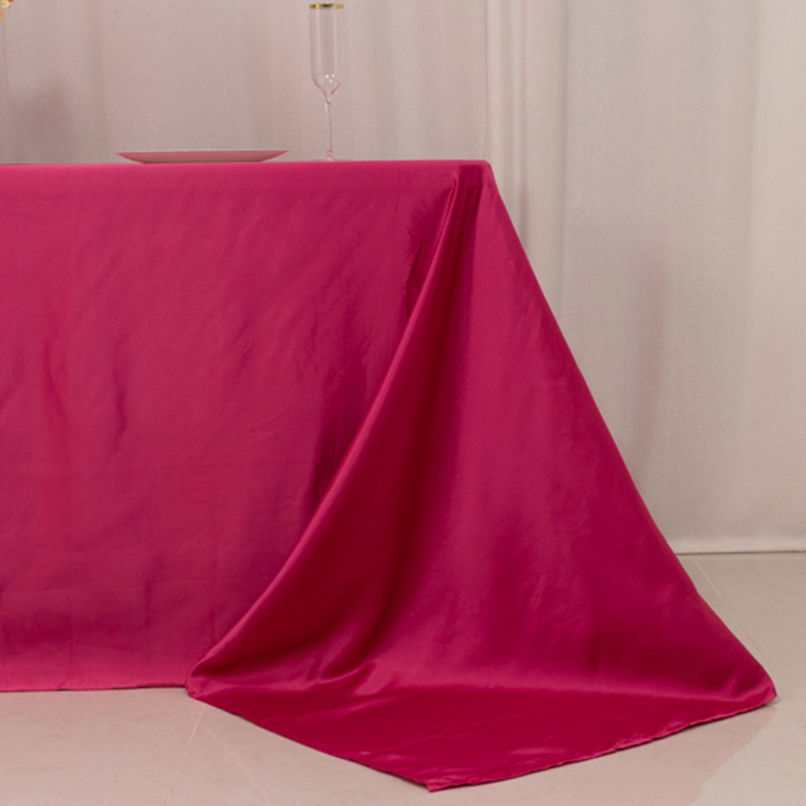 Luxurious Fuchsia Lamour Satin Seamless Rectangle Tablecloth 90x132