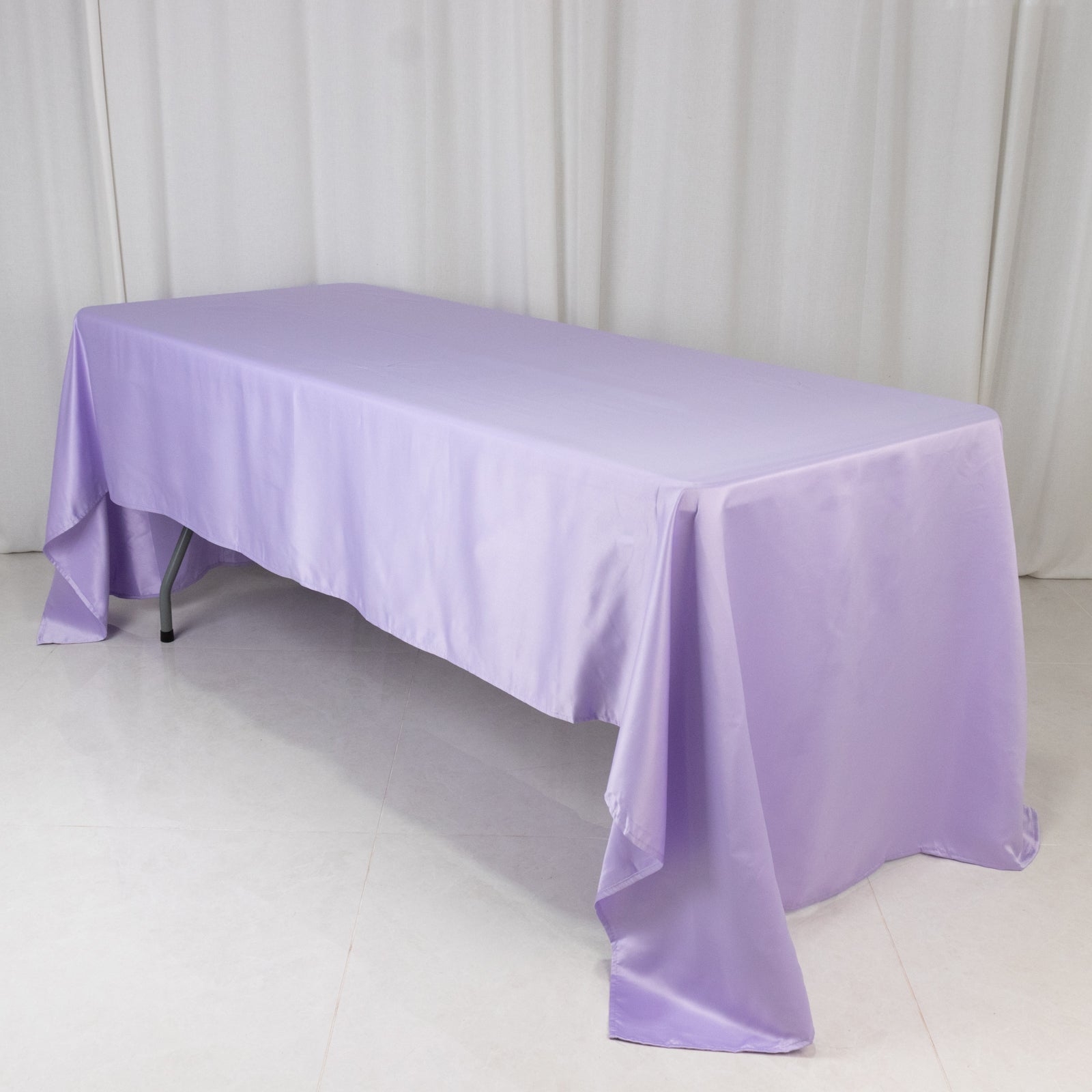 Luxury Lamour Satin Rectangle Tablecloth in Lavender Lilac - Soft & Silk-Like Cover