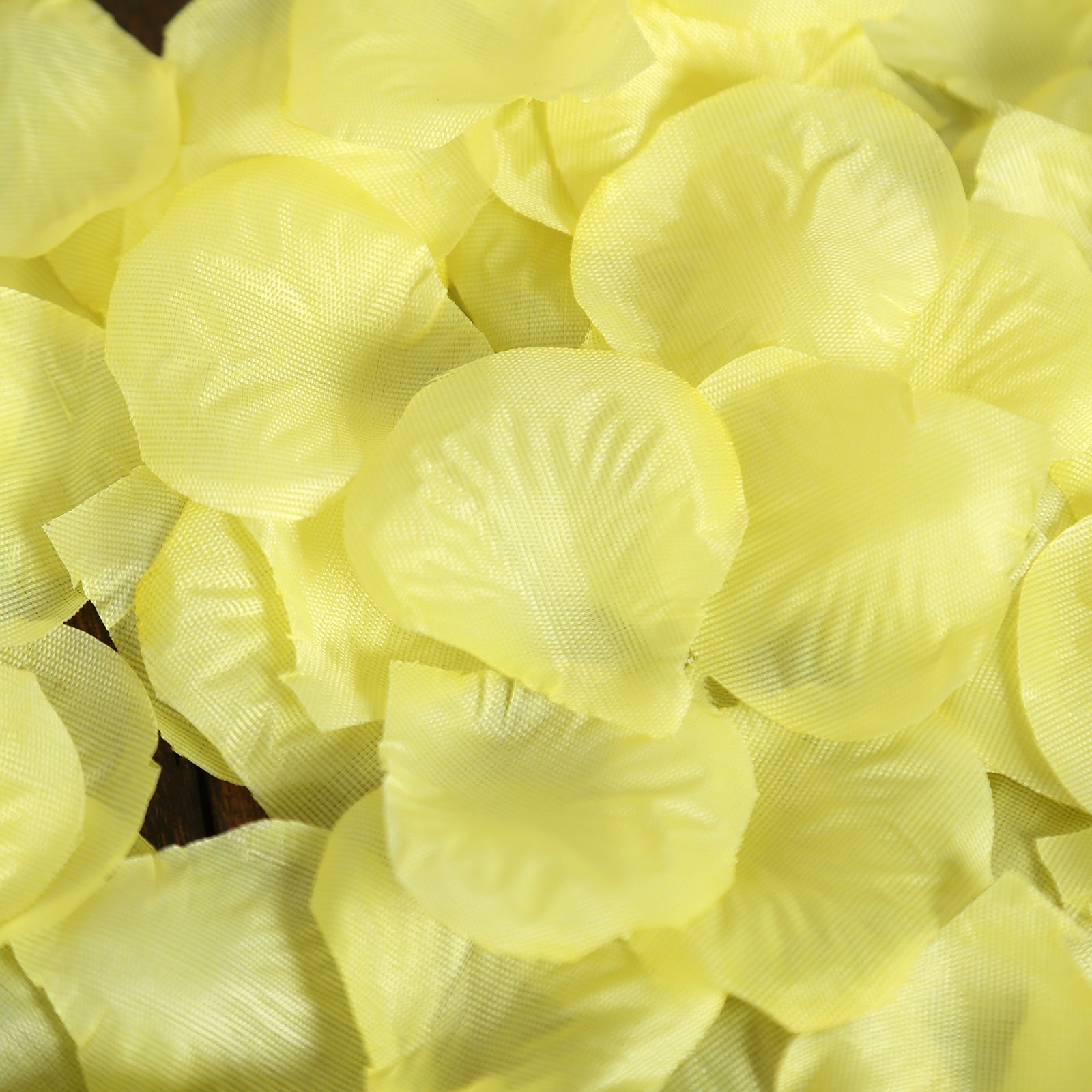500-Piece Yellow Silk Rose Petal Confetti - Ideal for Table and Floor Decor