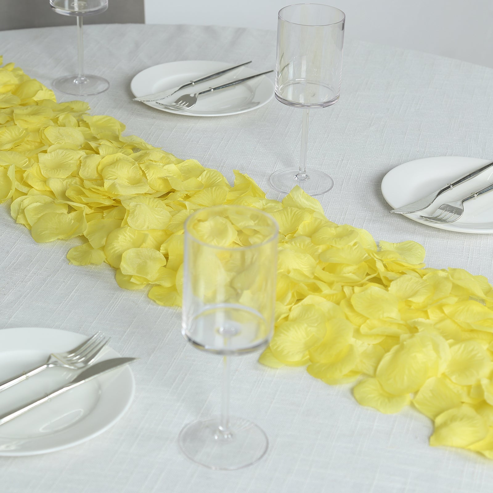 500-Piece Yellow Silk Rose Petal Confetti - Ideal for Table and Floor Decor