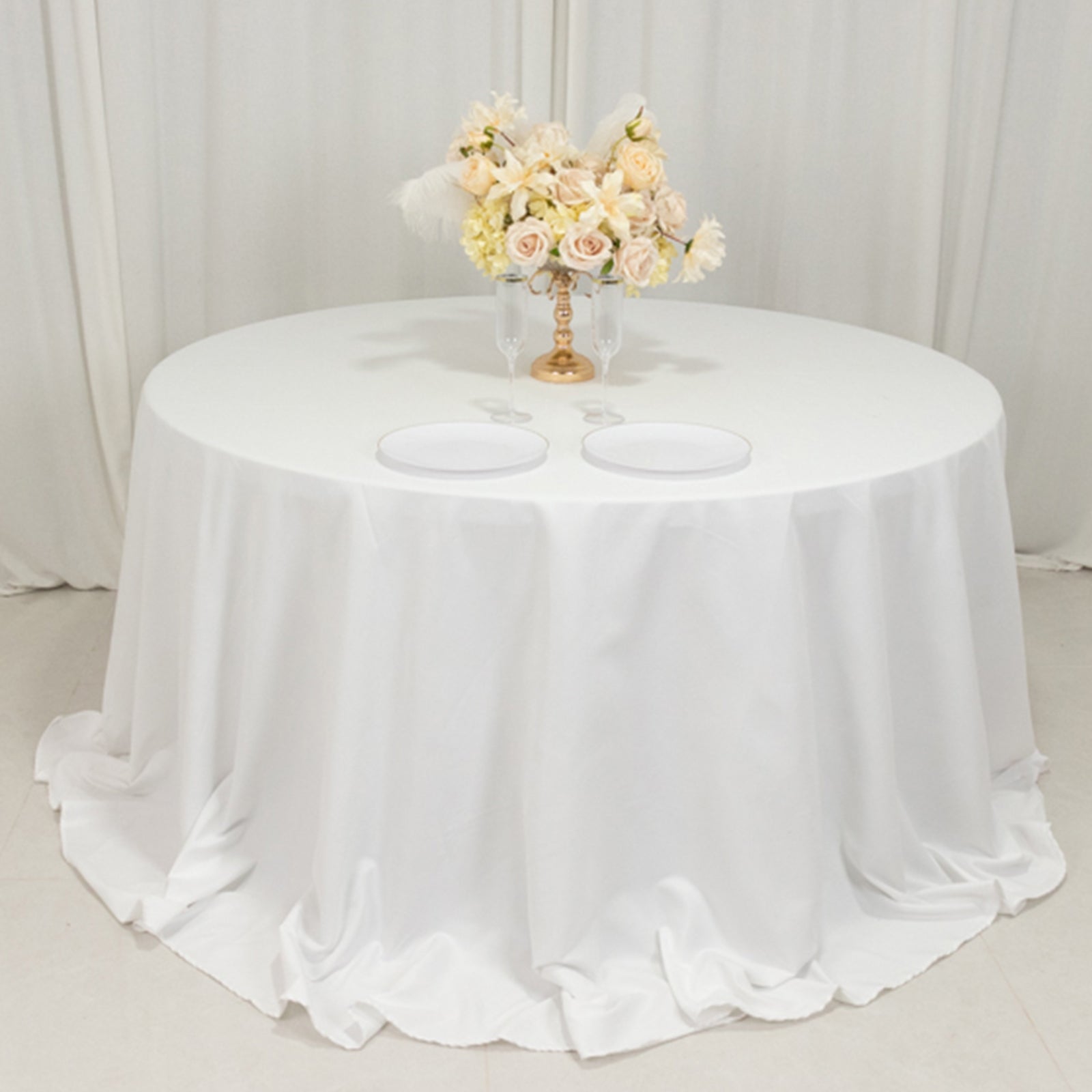 White 132-Inch Cotton Blend Round Tablecloth: Seamless, Wrinkle-Resistant for Formal Events