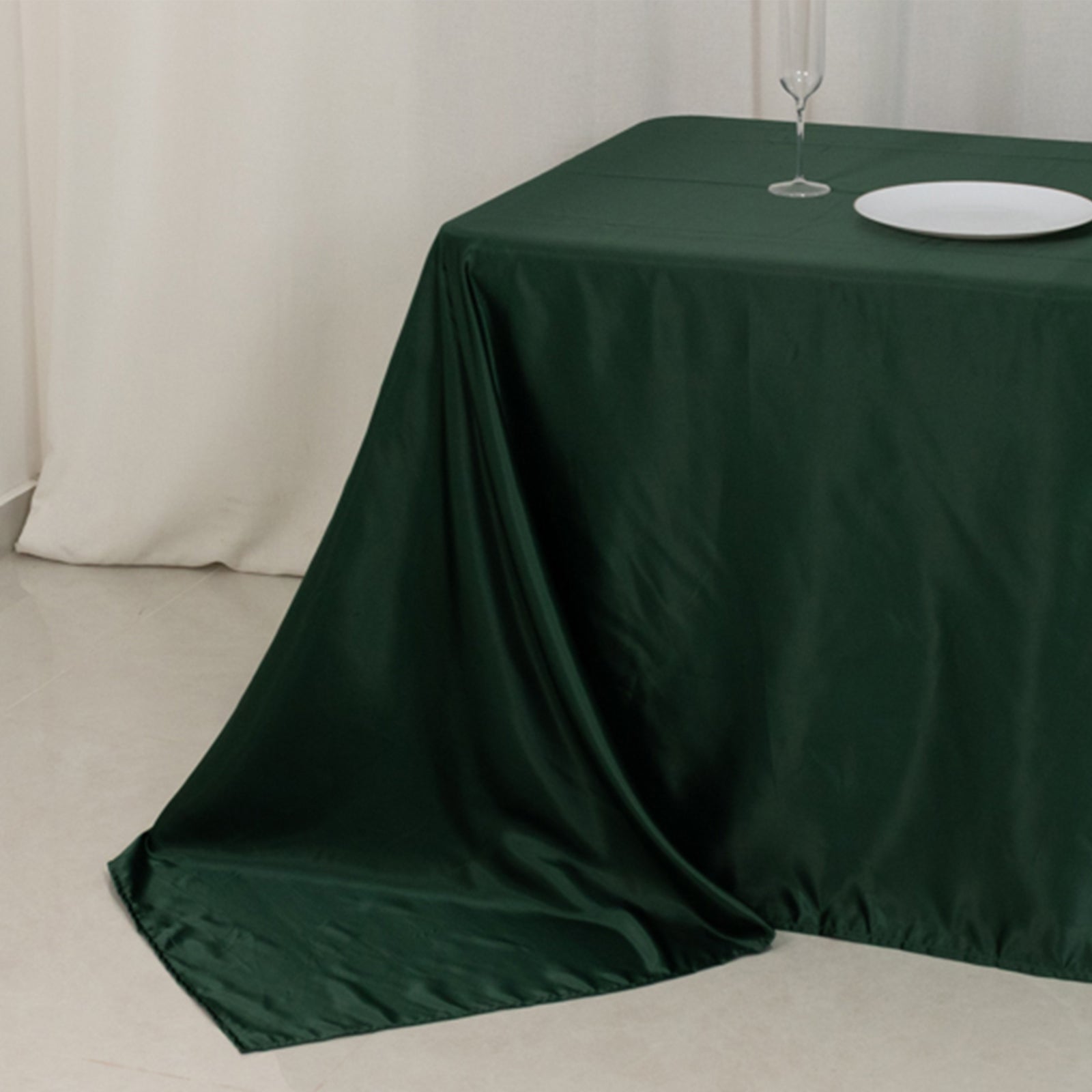 Hunter Emerald Green Lamour Satin Rectangle Tablecloth - Soft, Durable & Fade-Resistant!