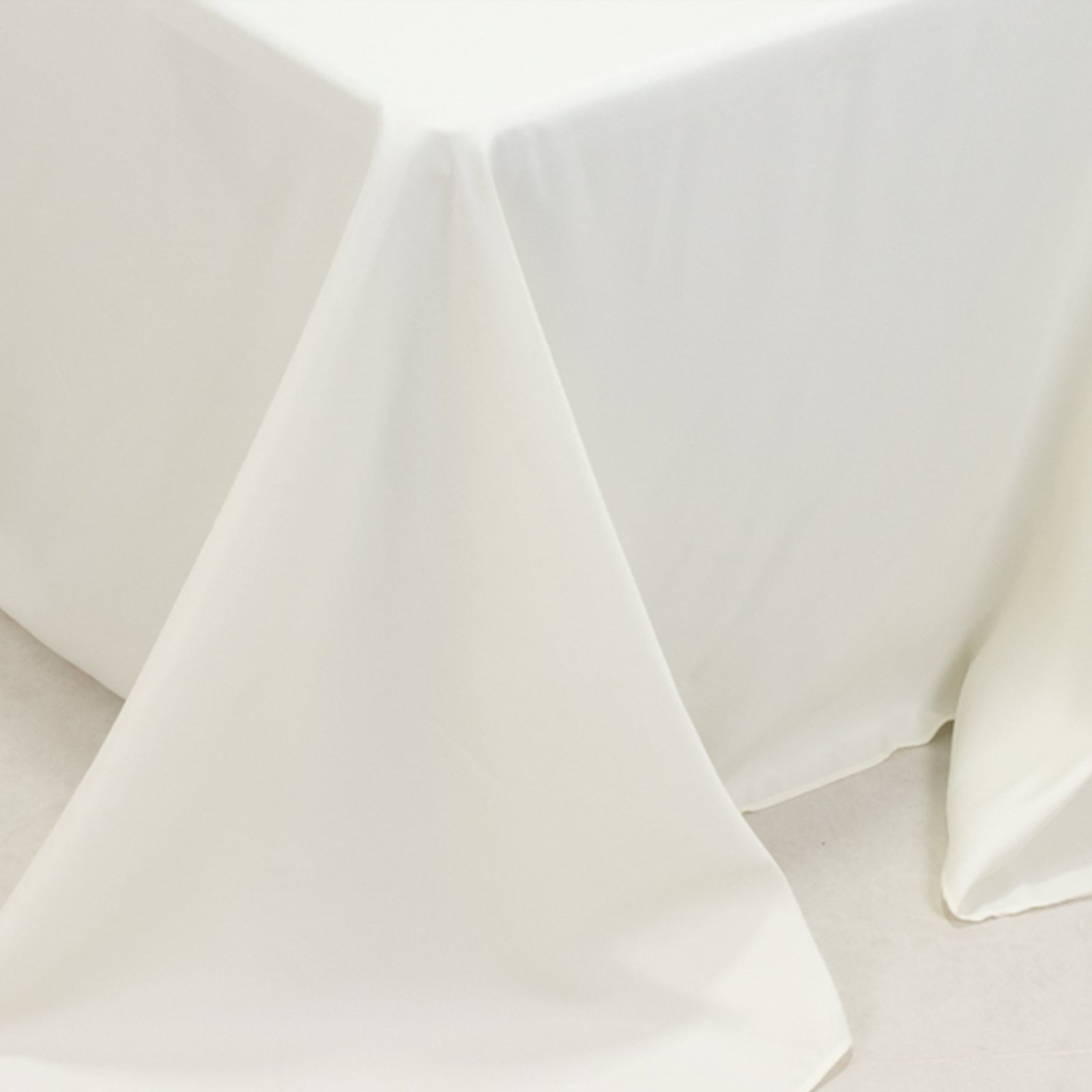 Ivory Fire Retardant Premium Polyester 90x132 Rectangular Tablecloth - High-Performance Seamless Cover