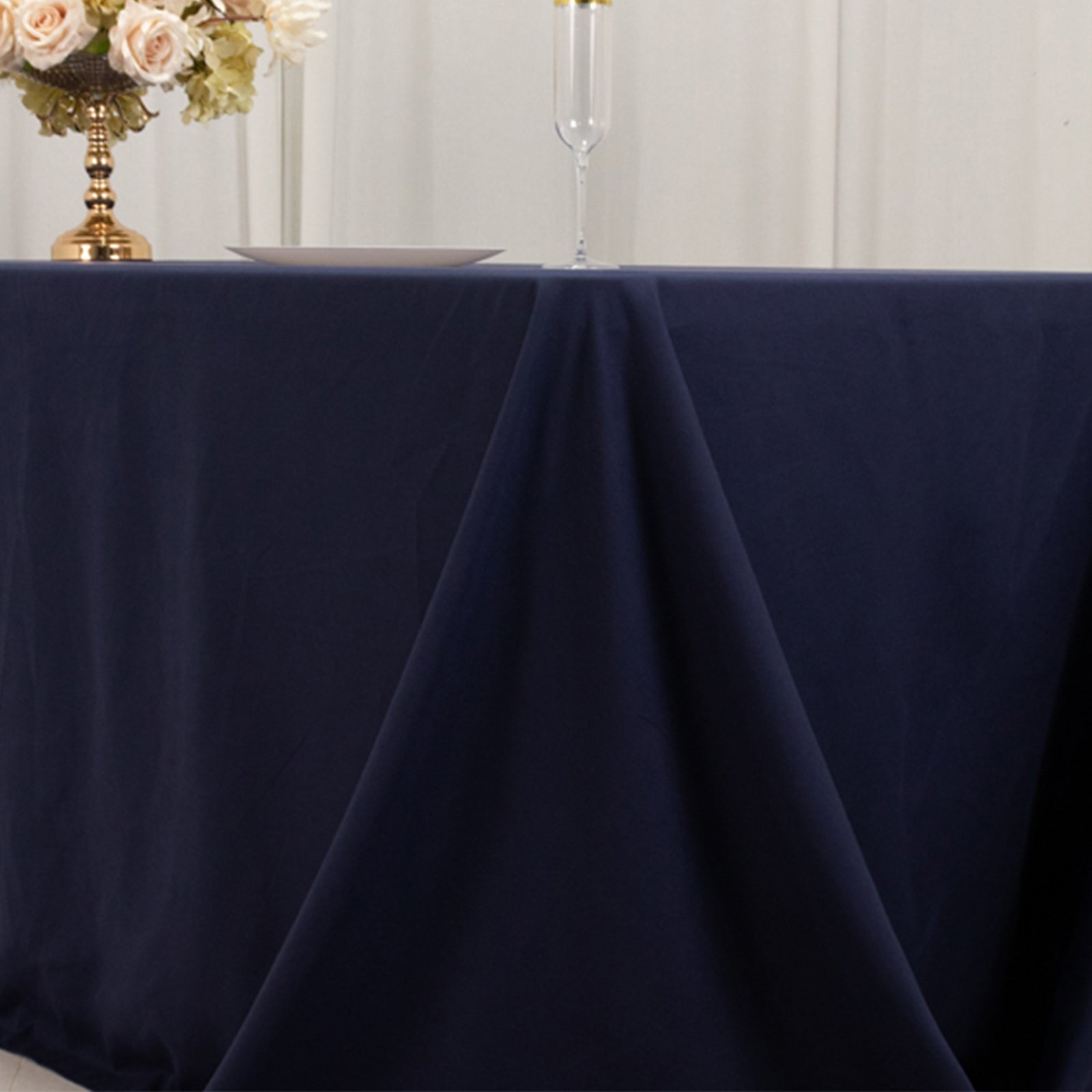 Seamless Wrinkle-Resistant Navy Blue Cotton Blend 90x156 Rectangle Tablecloth