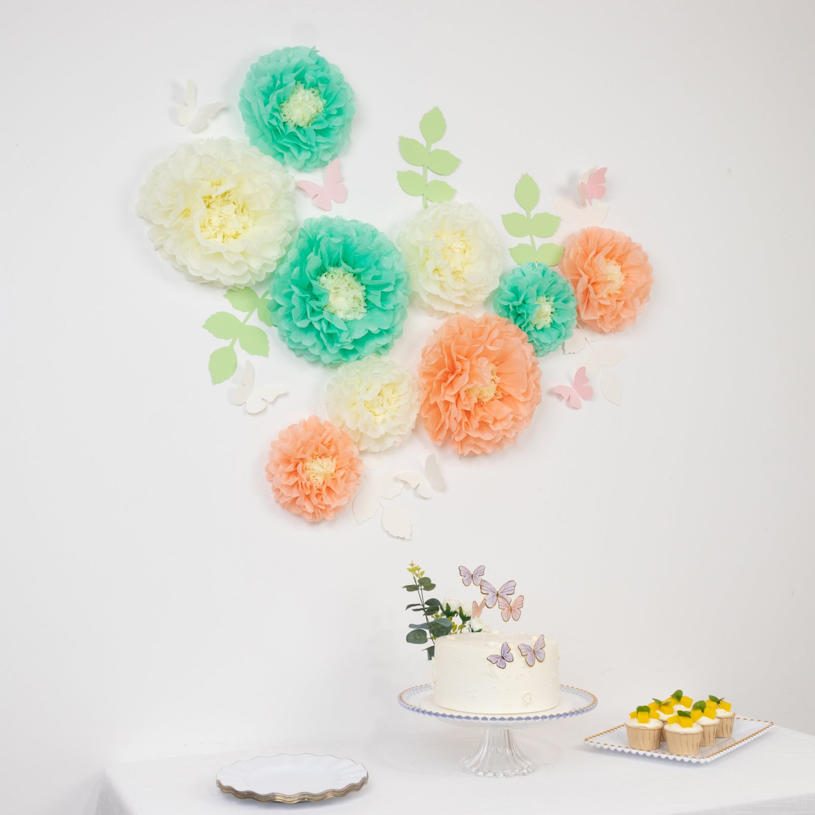 Hot Sale! 21-Piece Tissue Paper Flower Pom Poms Decor Kit in Cream & Peach for Wall Decor