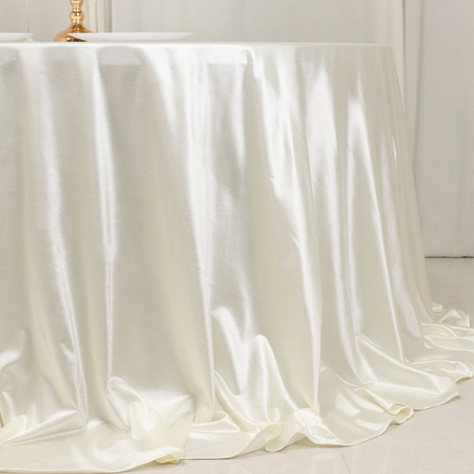 Hot! Premium Wrinkle-Free, Stain-Resistant 132" Shimmering Pearl White Scuba Round Tablecloth