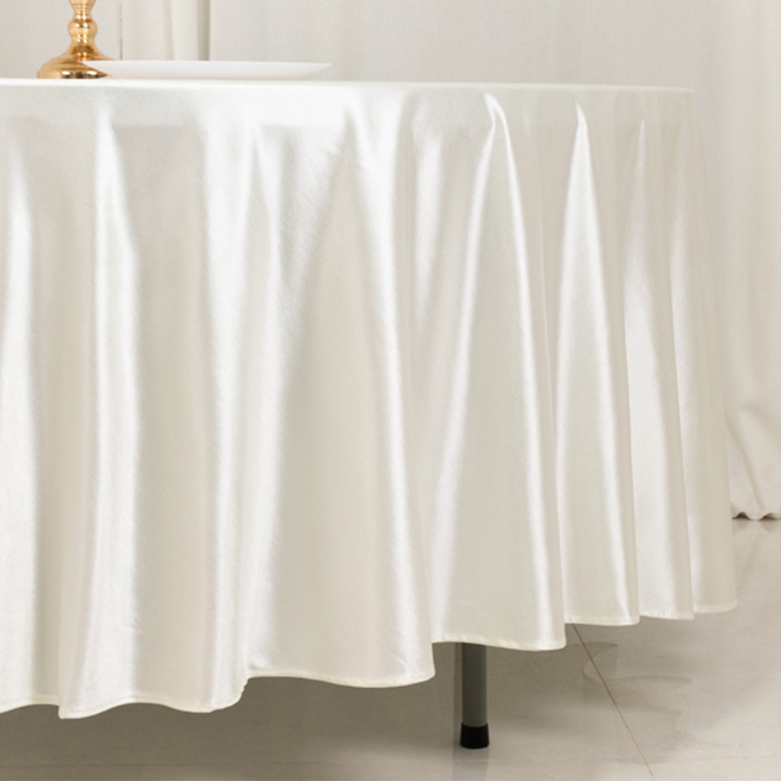 Hot Deal! Premium 108' Round Scuba Tablecloth in Shimmering Pearl White - Wrinkle & Stain Resistant