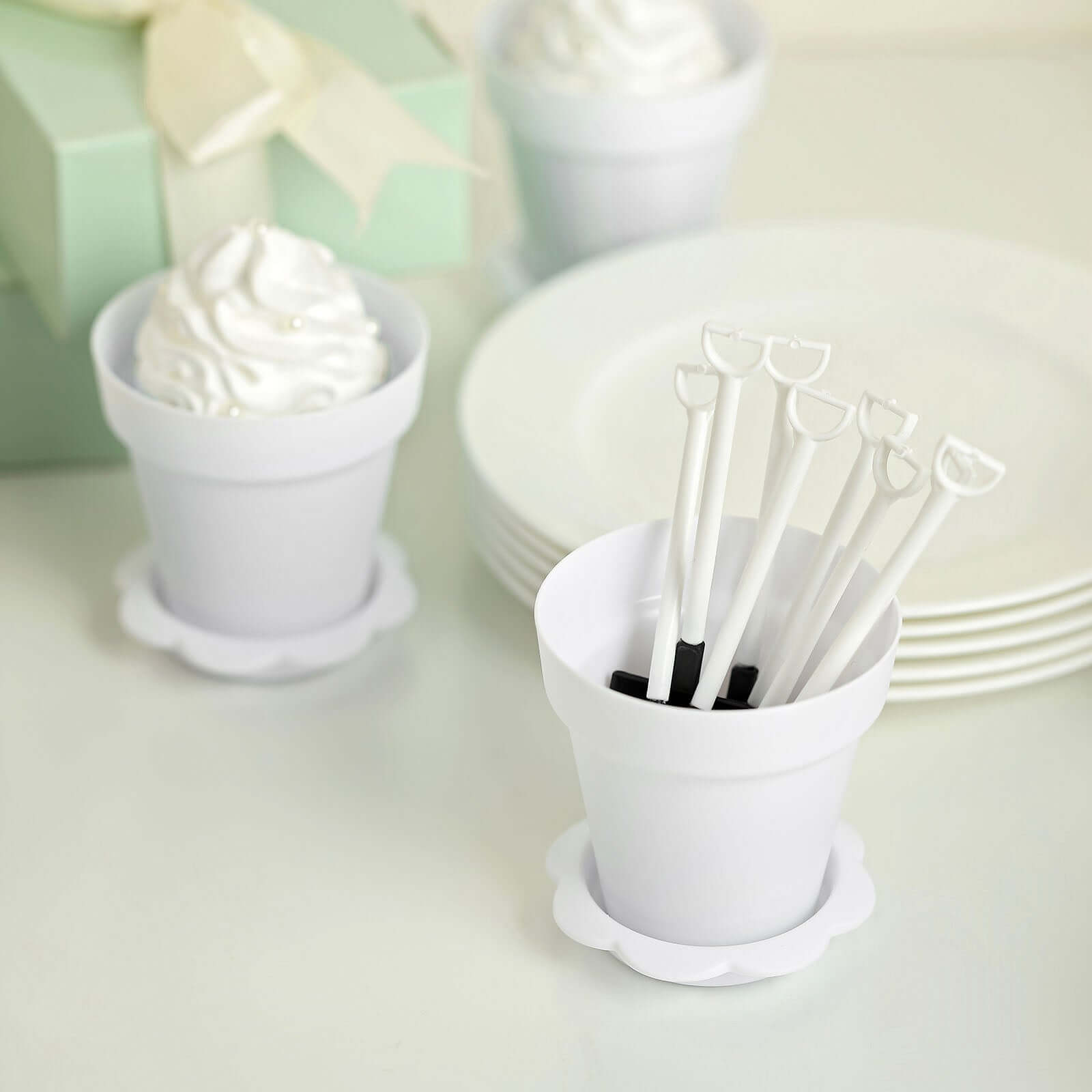 12-Piece White Plastic Dessert Cups with Succulent Planter Design, Lids and Shovels
