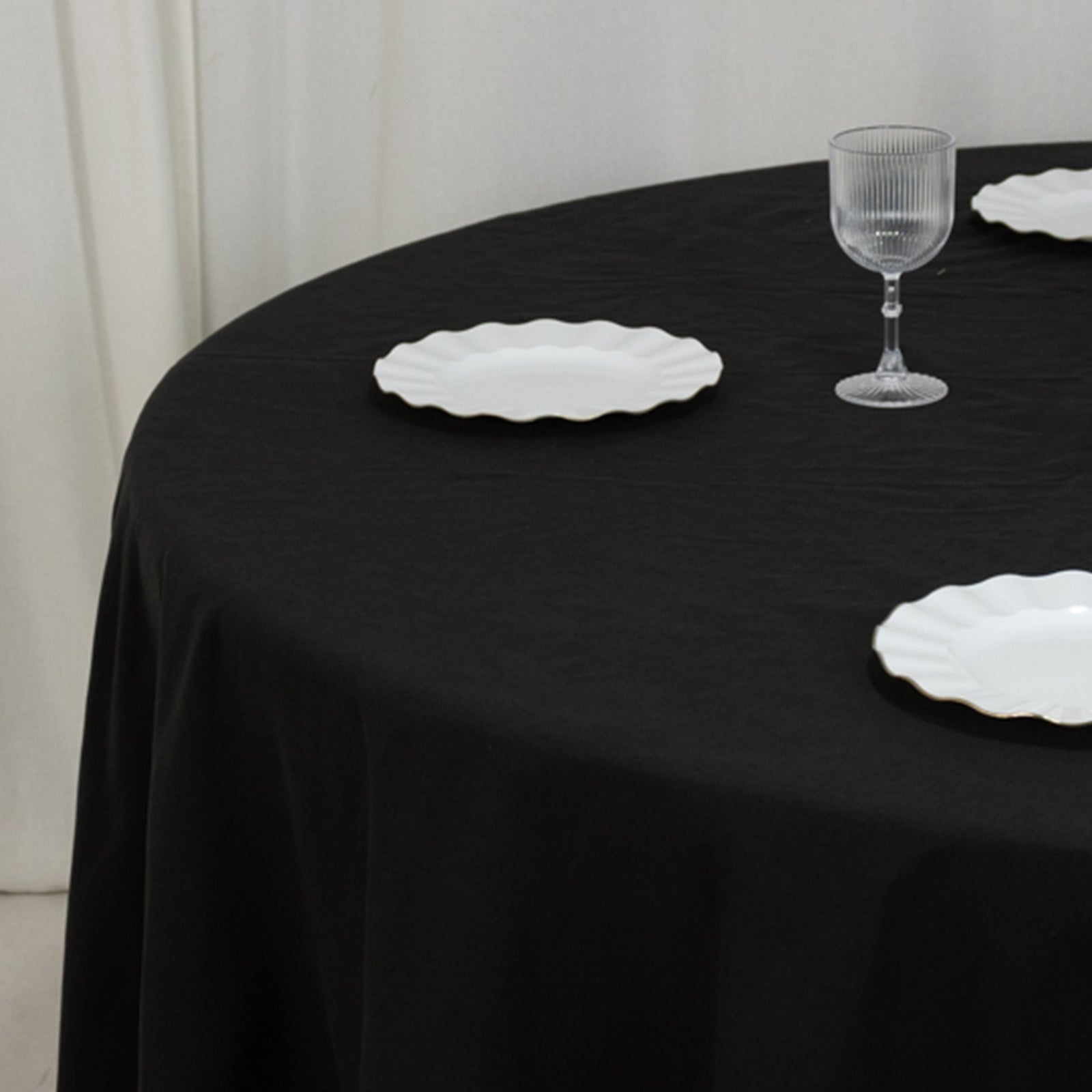 Wrinkle-Resistant Black Cotton Blend 108-Inch Round Tablecloth for Various Occasions
