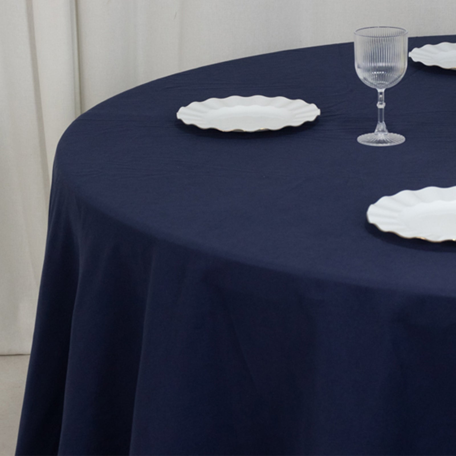 Seamless Wrinkle-Resistant Navy Blue 120" Cotton Blend Round Tablecloth