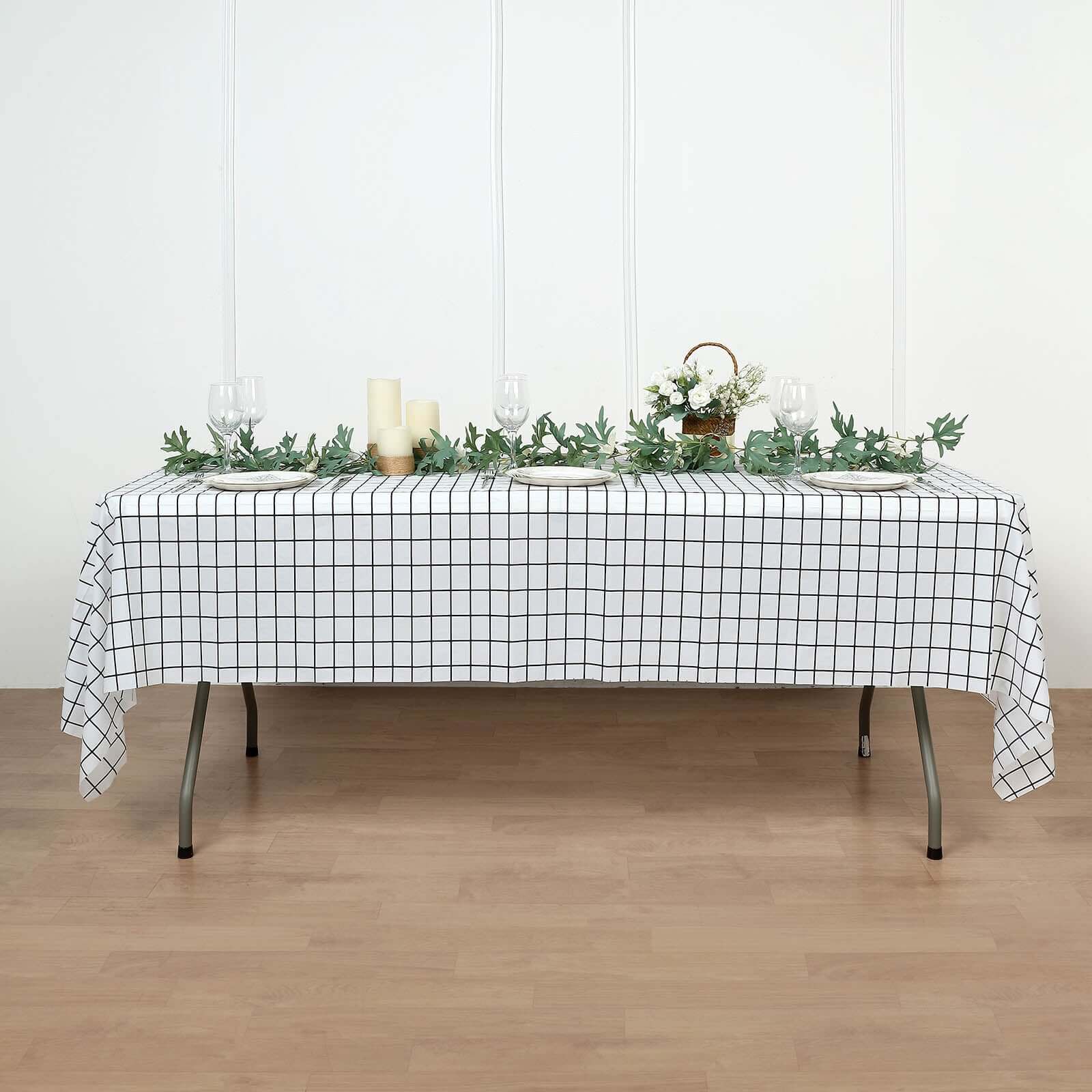 5-Pack Durable PVC Disposable Checkered Rectangle Table Covers in Black/White 54x108