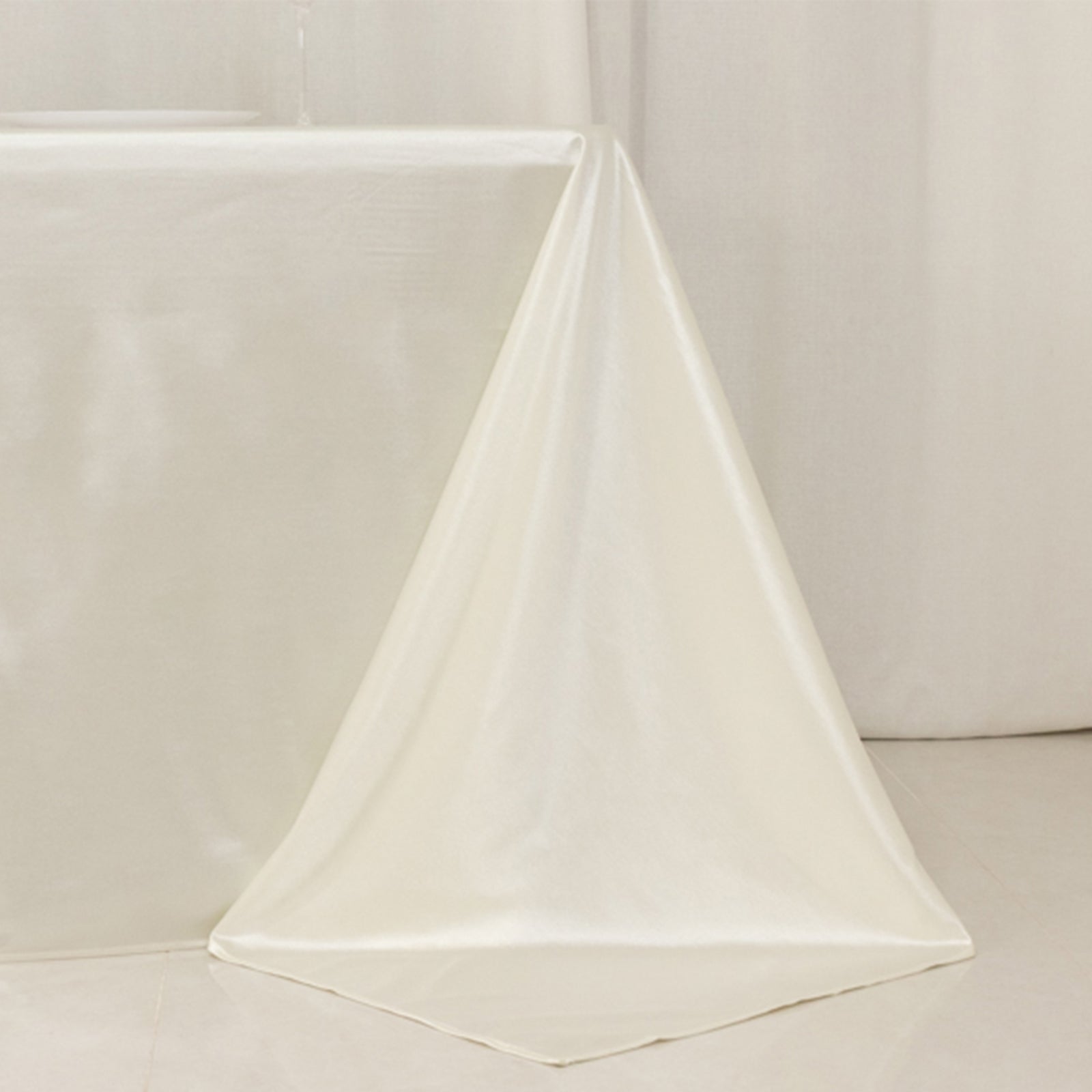 Shimmering Pearl White Premium Scuba Seamless Tablecloth - 90x132, Wrinkle & Stain Resistant