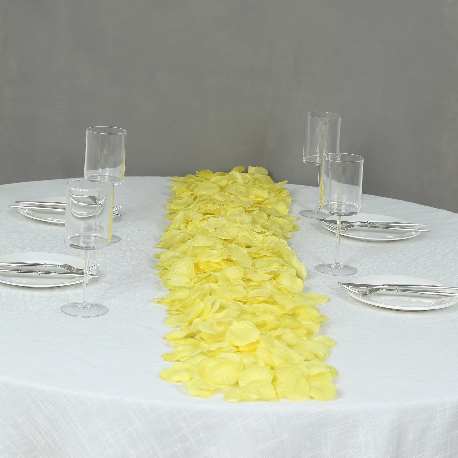 500-Piece Yellow Silk Rose Petal Confetti - Ideal for Table and Floor Decor