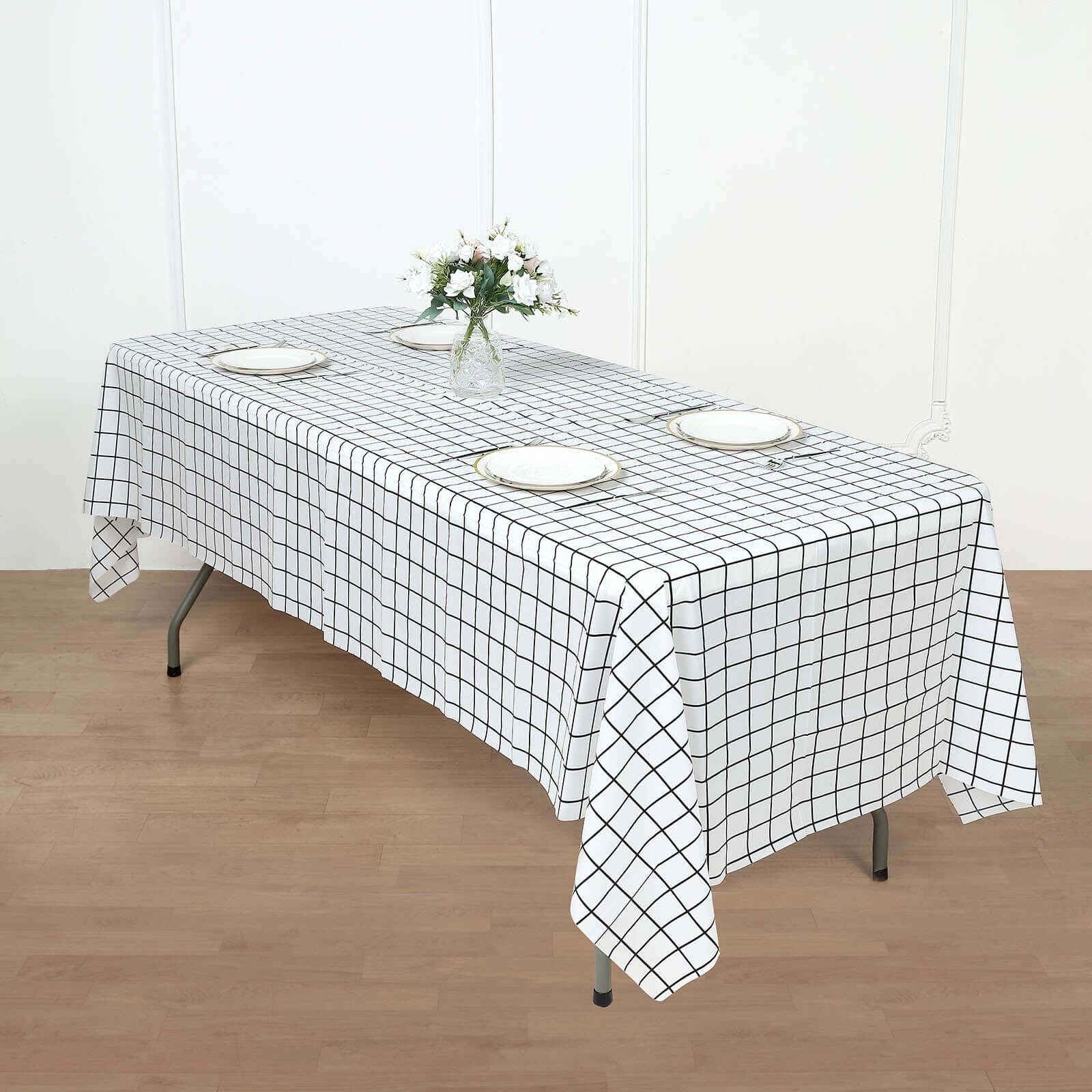 5-Pack Durable PVC Disposable Checkered Rectangle Table Covers in Black/White 54x108