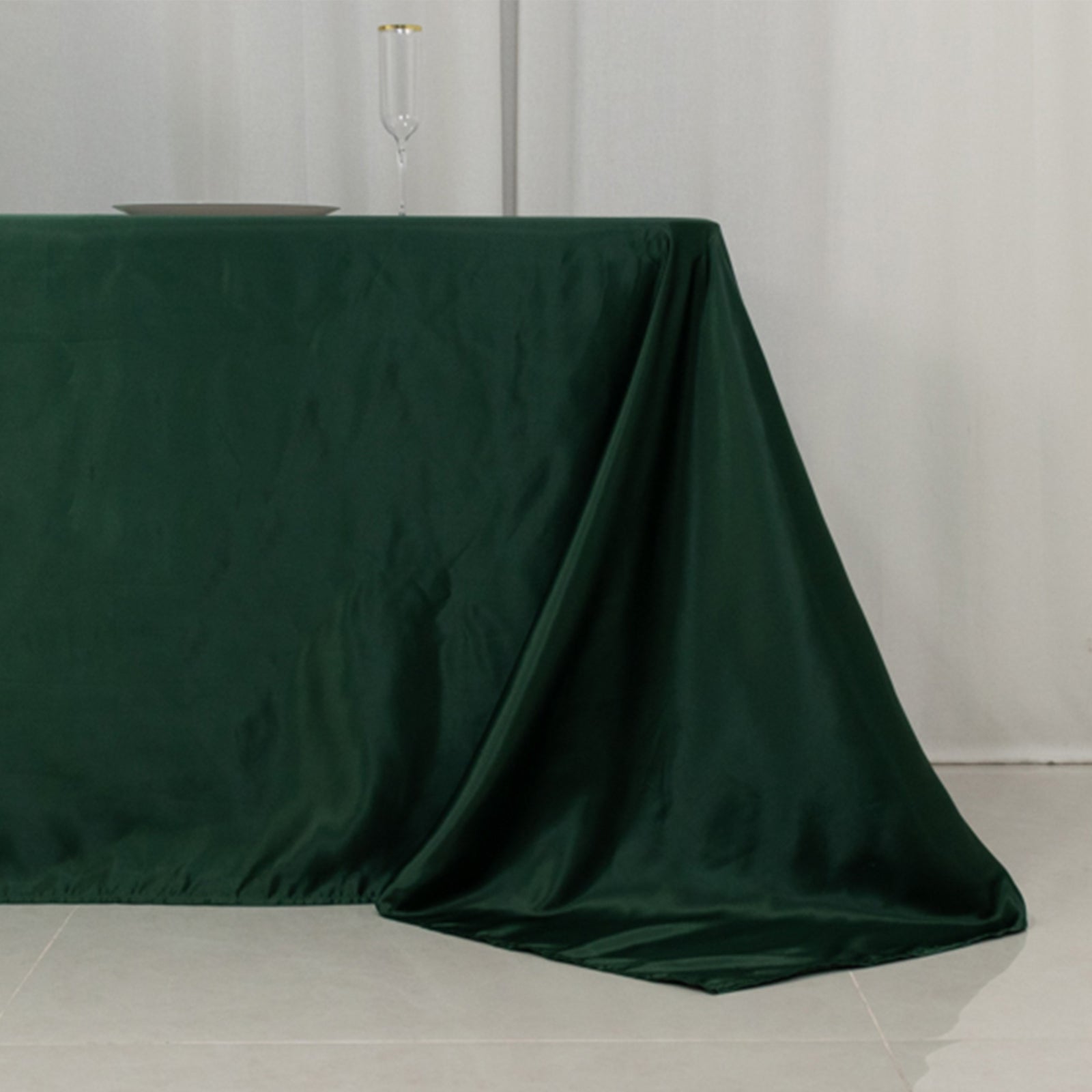 Hunter Emerald Green Lamour Satin Rectangle Tablecloth - Soft, Durable & Fade-Resistant!