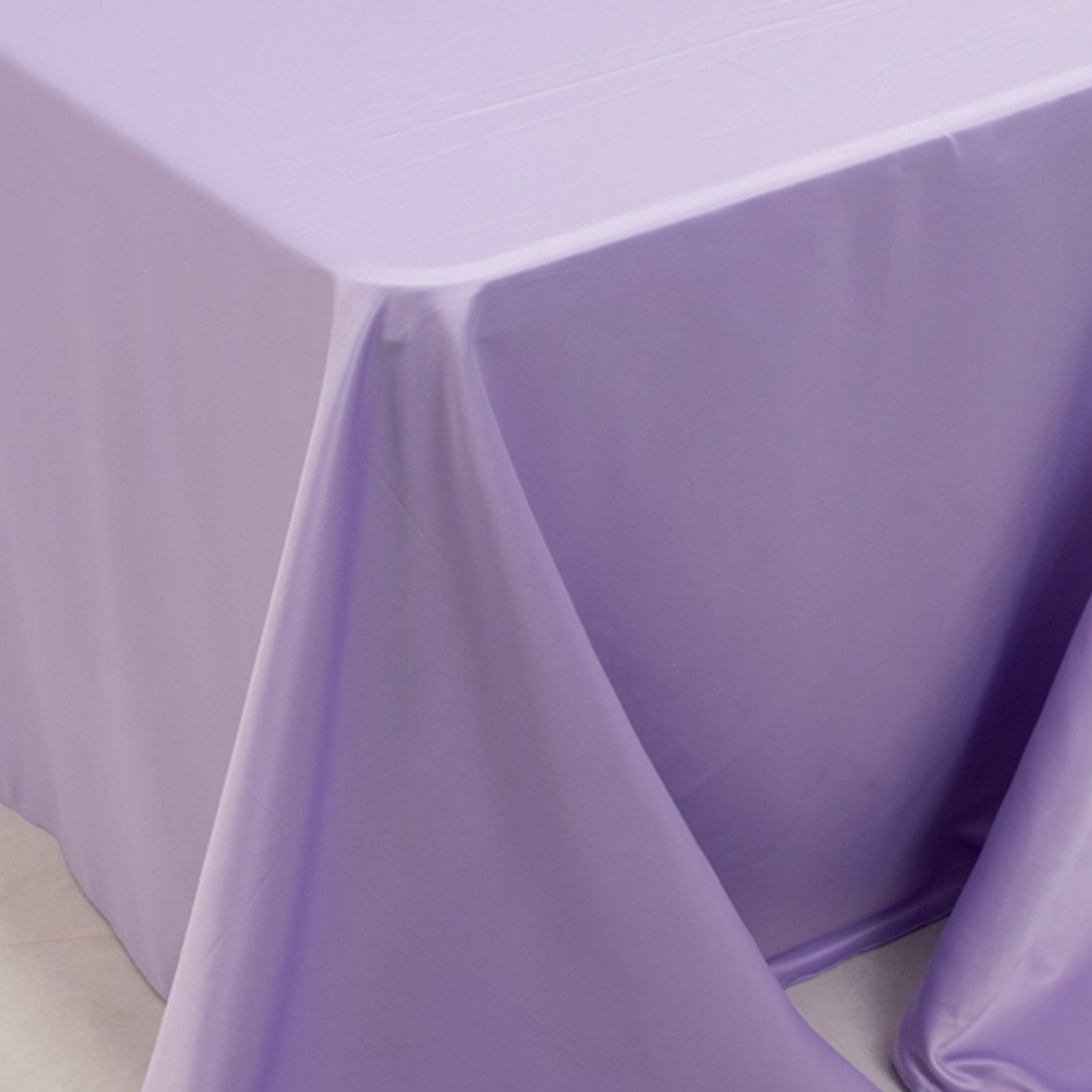 Luxury Lamour Satin Rectangle Tablecloth in Lavender Lilac - Soft & Seamless!