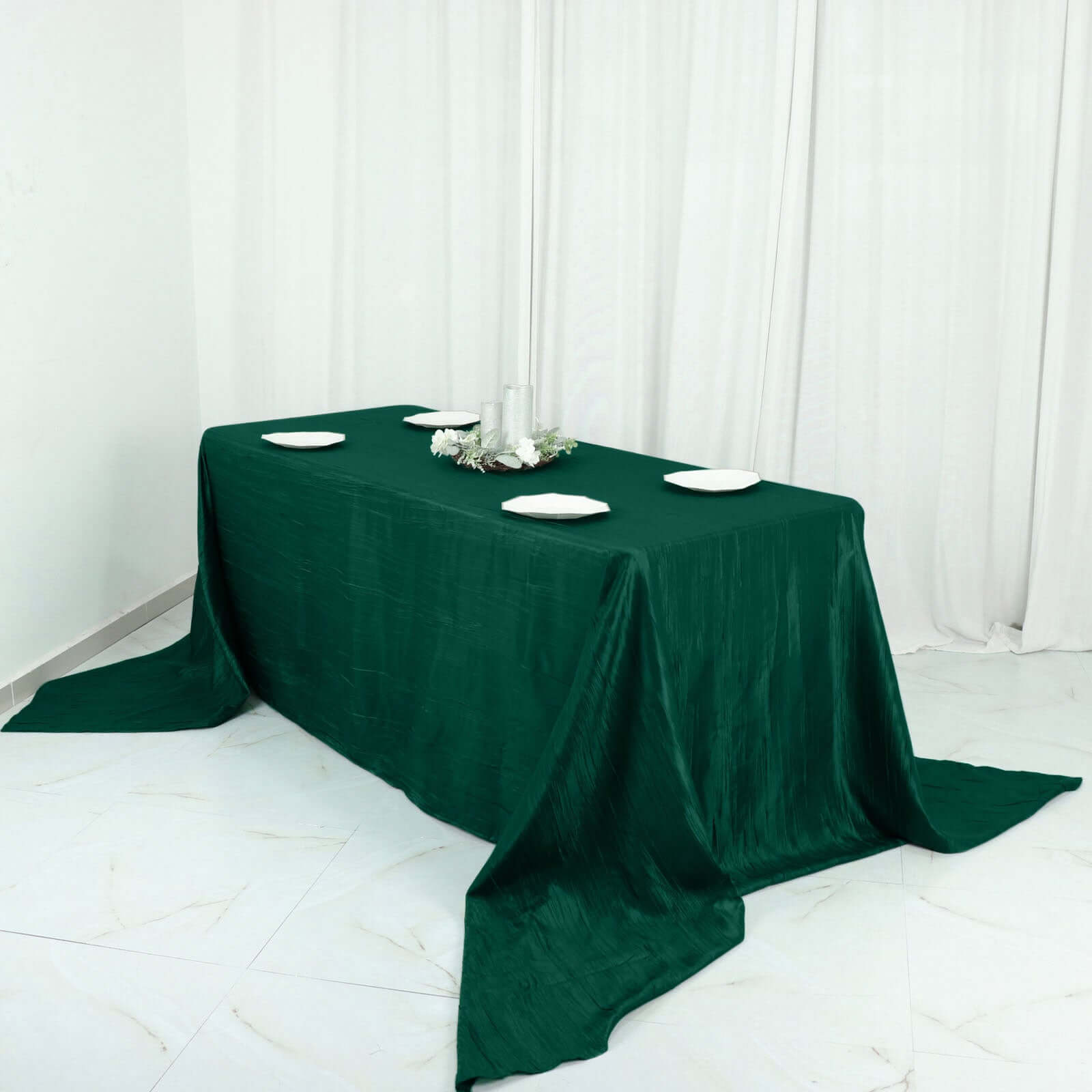 Exclusive Hunter Emerald Green Crinkle Taffeta Rectangle Tablecloth 90x156 - Ideal for Events