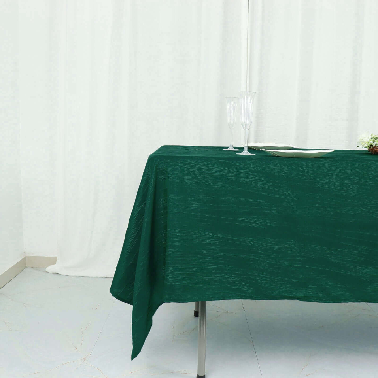 Hunter Emerald Green Crinkle Taffeta Rectangle Tablecloth 60x102