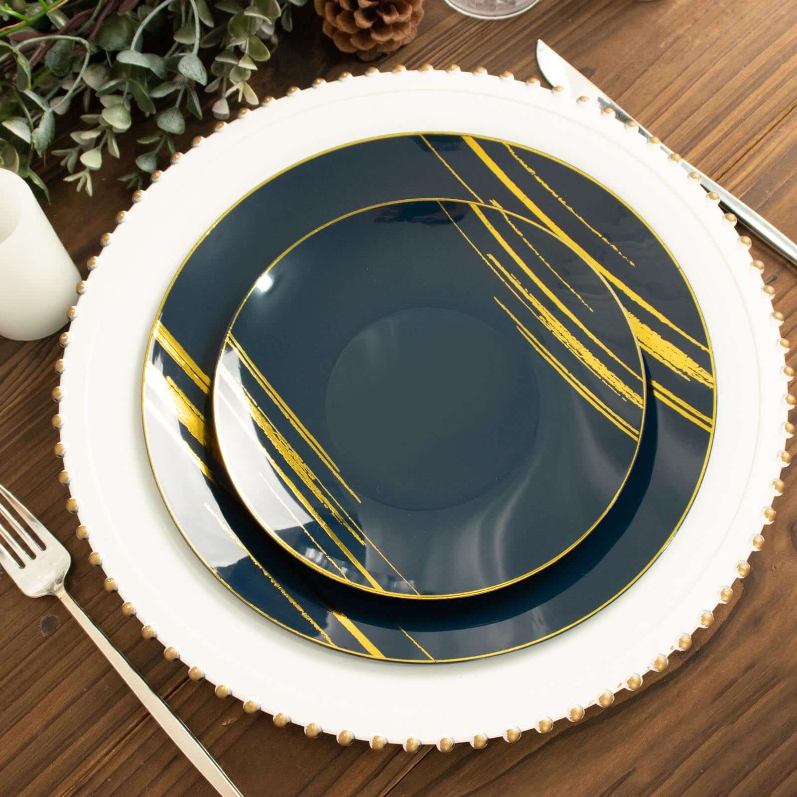 10-Piece Set of Disposable Navy Blue Plastic Round Dinner Plates with Gold Brush Print