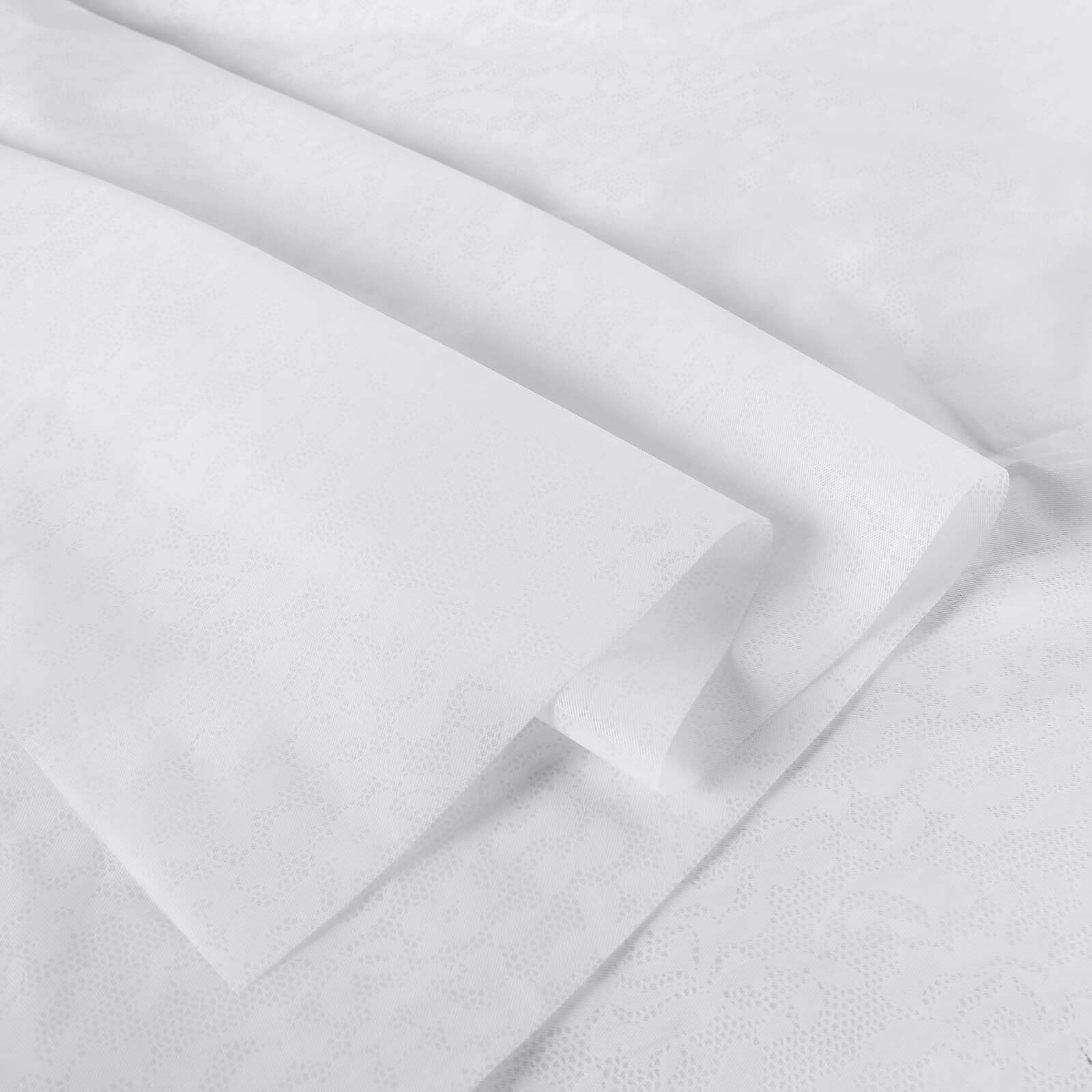 Waterproof Disposable PVC Tablecloths in White Vintage Lace Square Design, 65x65