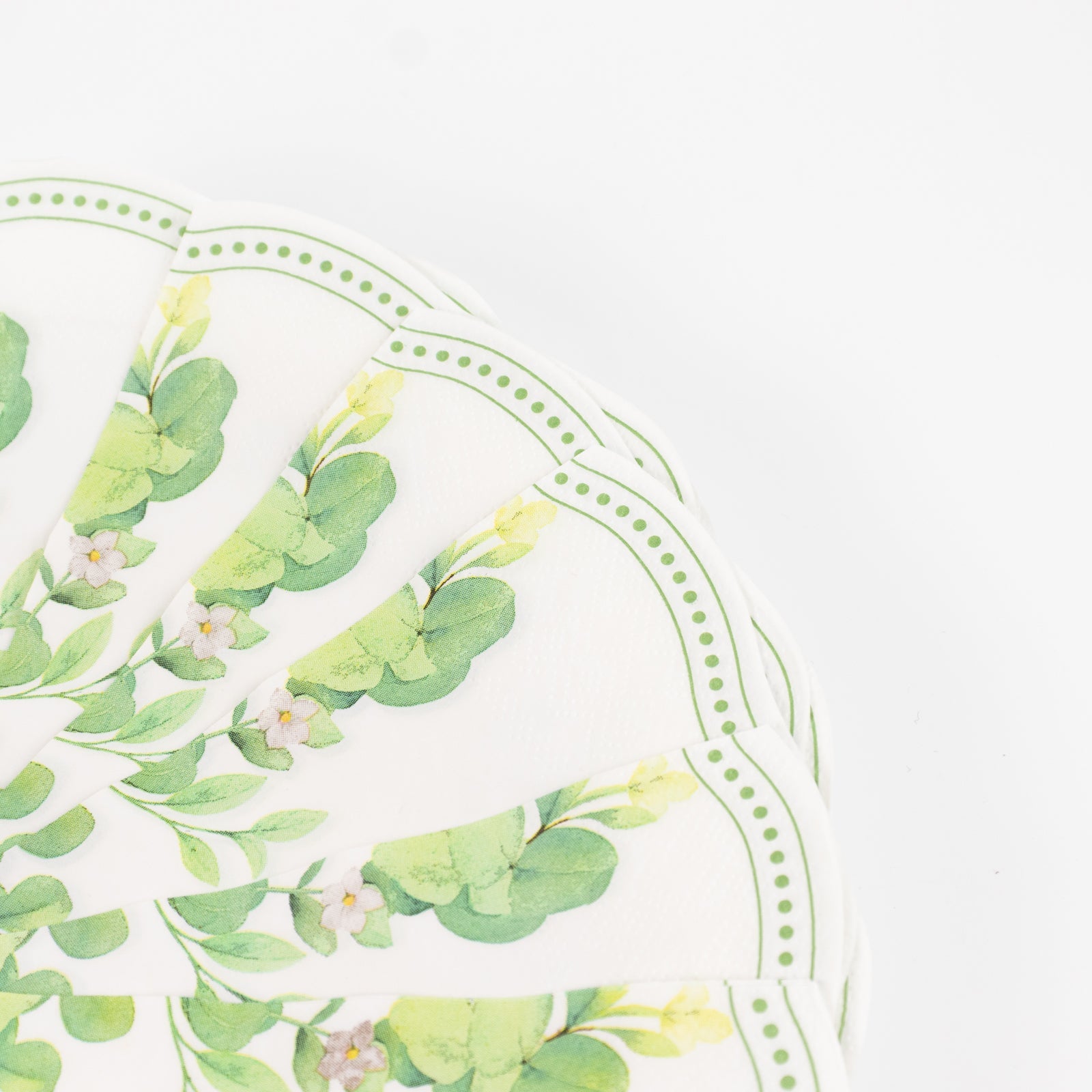 Hot! 25-Pack Disposable 2-Ply Round White Paper Cocktail Napkins with Floral Greenery & Scalloped Edge