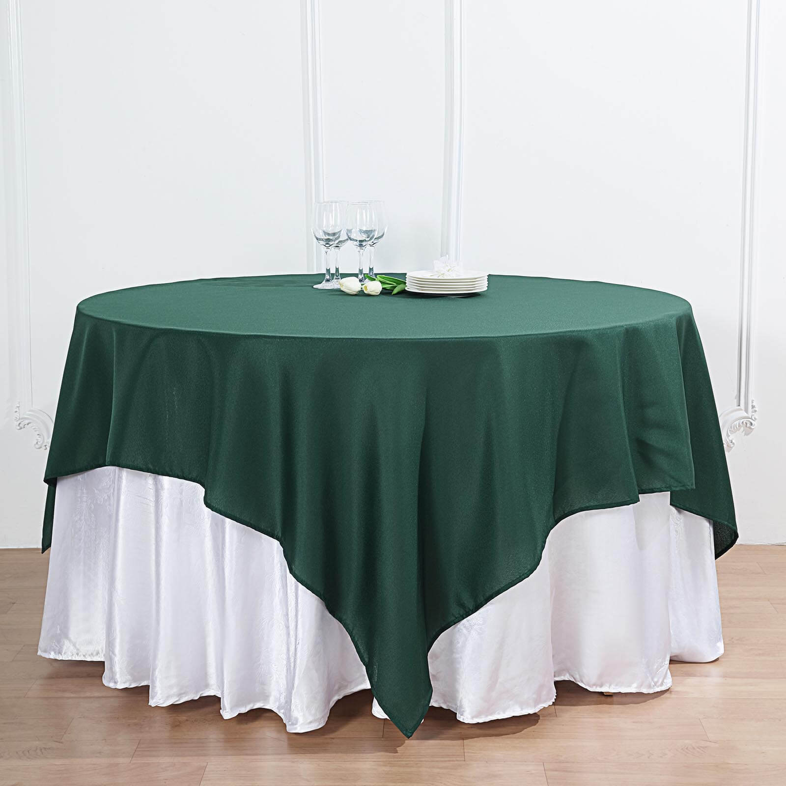 Wrinkle-Resistant & Durable 54x54 Polyester Square Table Overlay in Hunter Emerald Green