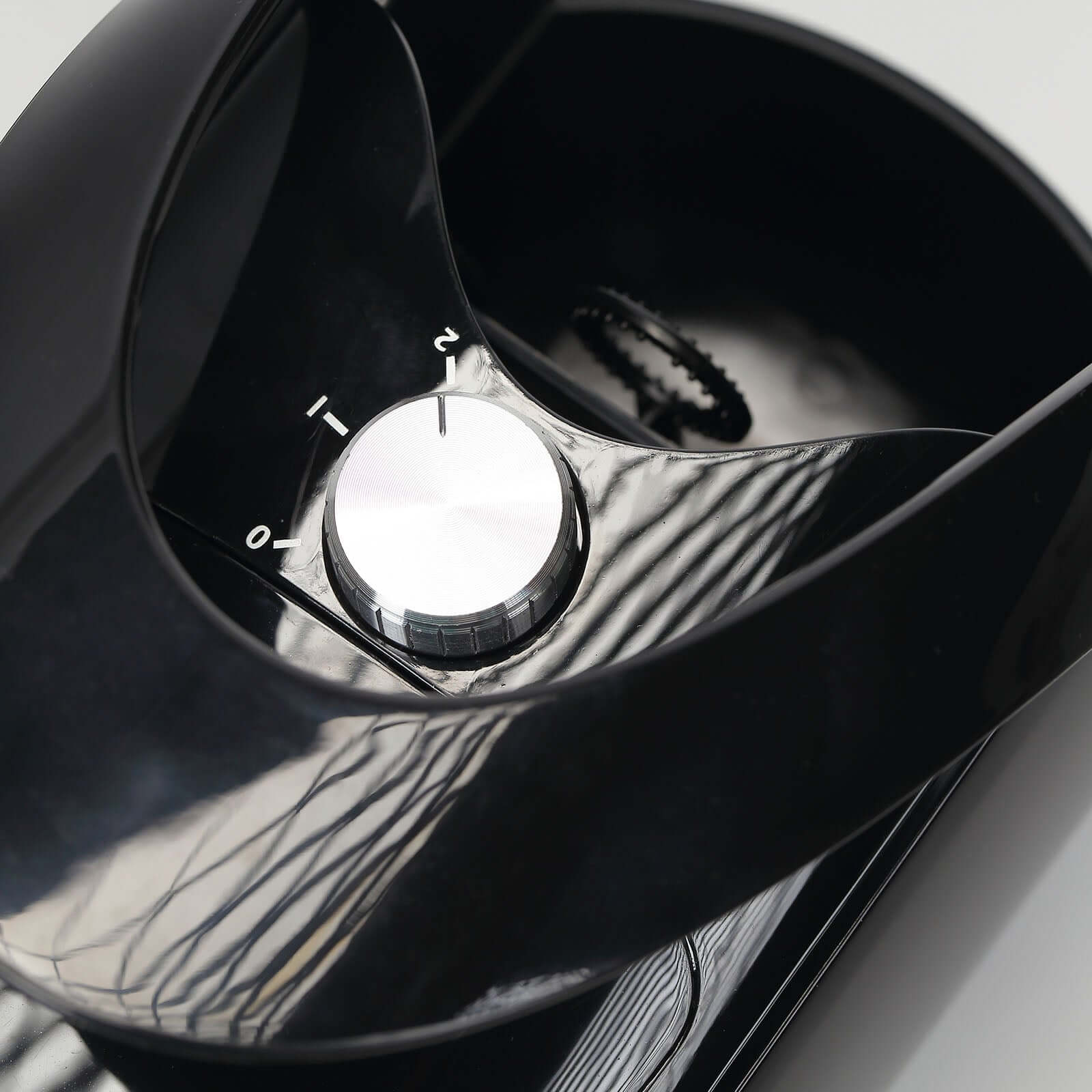 Portable Black Dual-Speed Automatic Bubble Machine, USB or Battery Powered