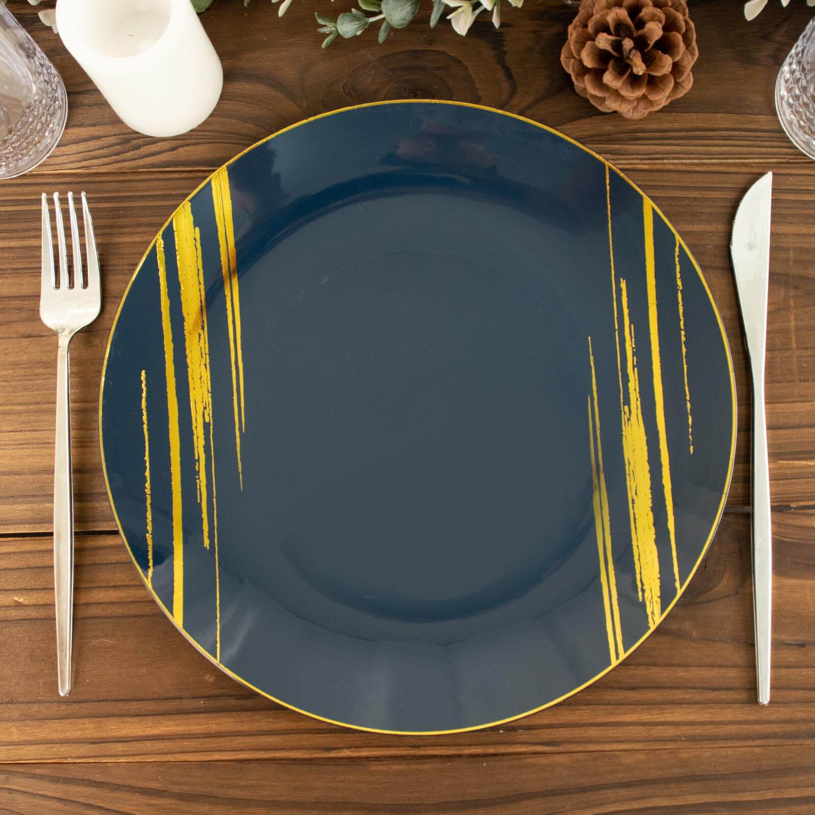 10-Piece Set of Disposable Navy Blue Plastic Round Dinner Plates with Gold Brush Print