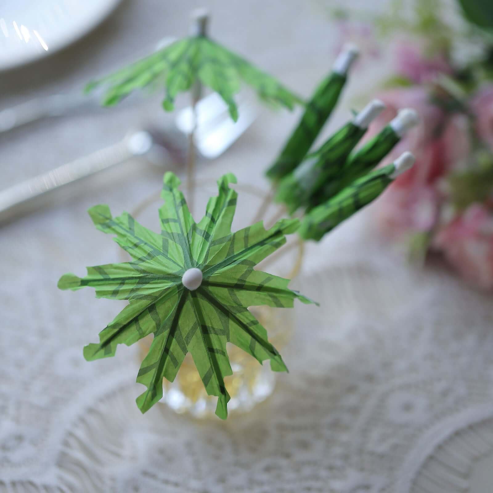 Eco-Friendly 50-Pack Green Bamboo Cocktail Picks with Tropical Leaf Parasol Design