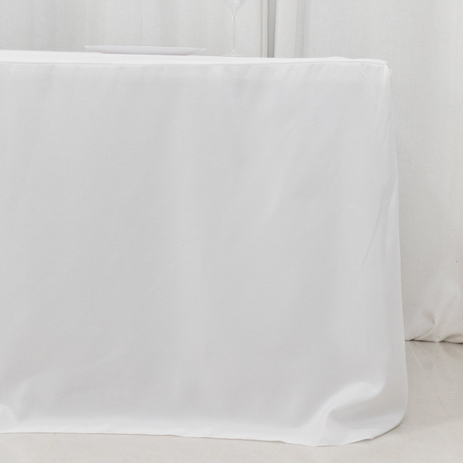 Wrinkle-Resistant White Fitted Polyester Tablecloth for 8ft Rectangles - Open Back Design