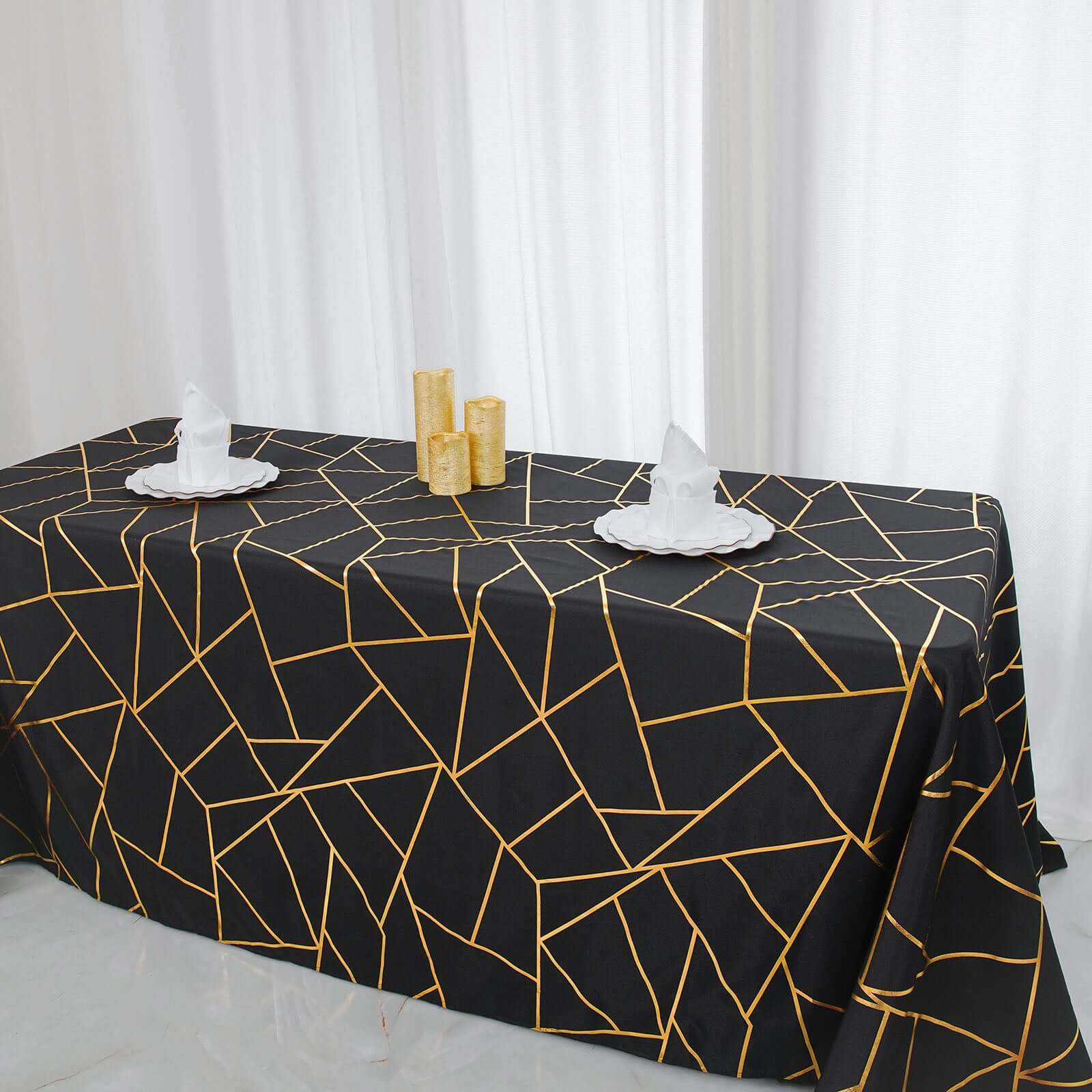 Hot Sale! Wrinkle-Resistant Polyester Black Seamless Tablecloth with Gold Foil Geometric Pattern, 90x132