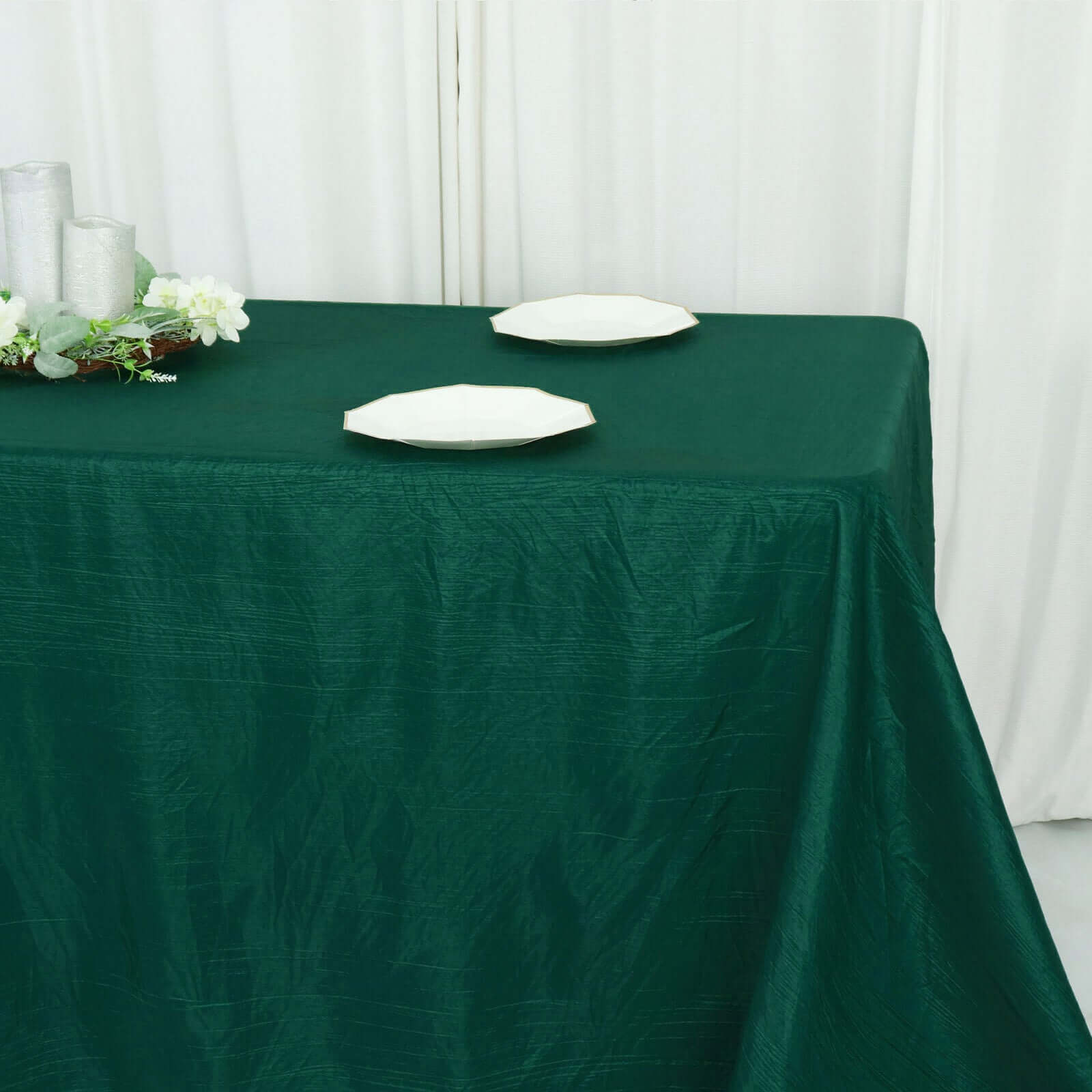 Exclusive Hunter Emerald Green Crinkle Taffeta 90x132 Rectangle Seamless Tablecloth