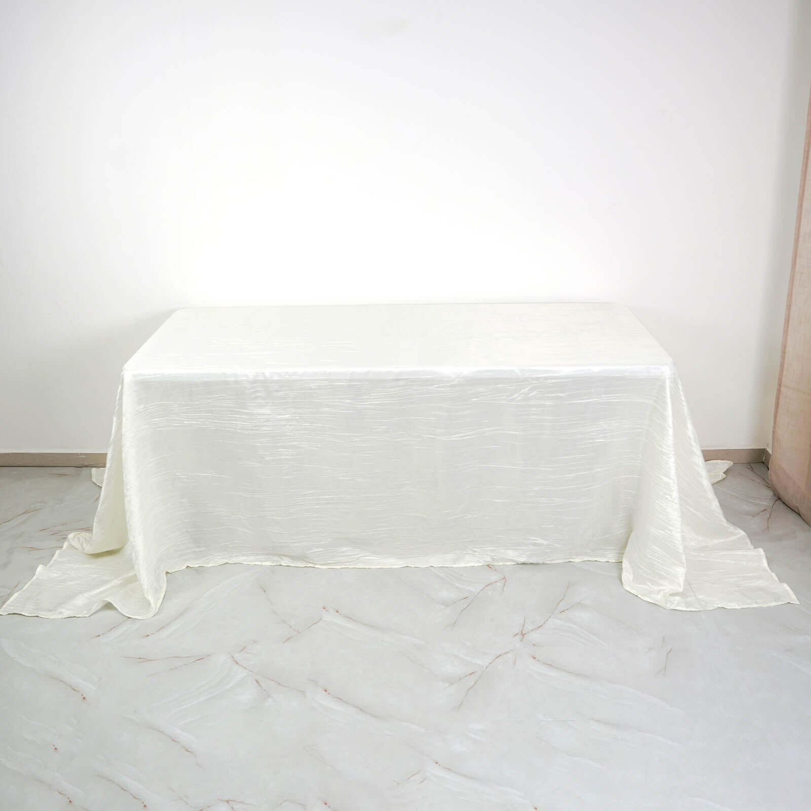 Ivory Seamless Accordion Crinkle Taffeta Rectangle Tablecloth 90x132 - Perfect for Events