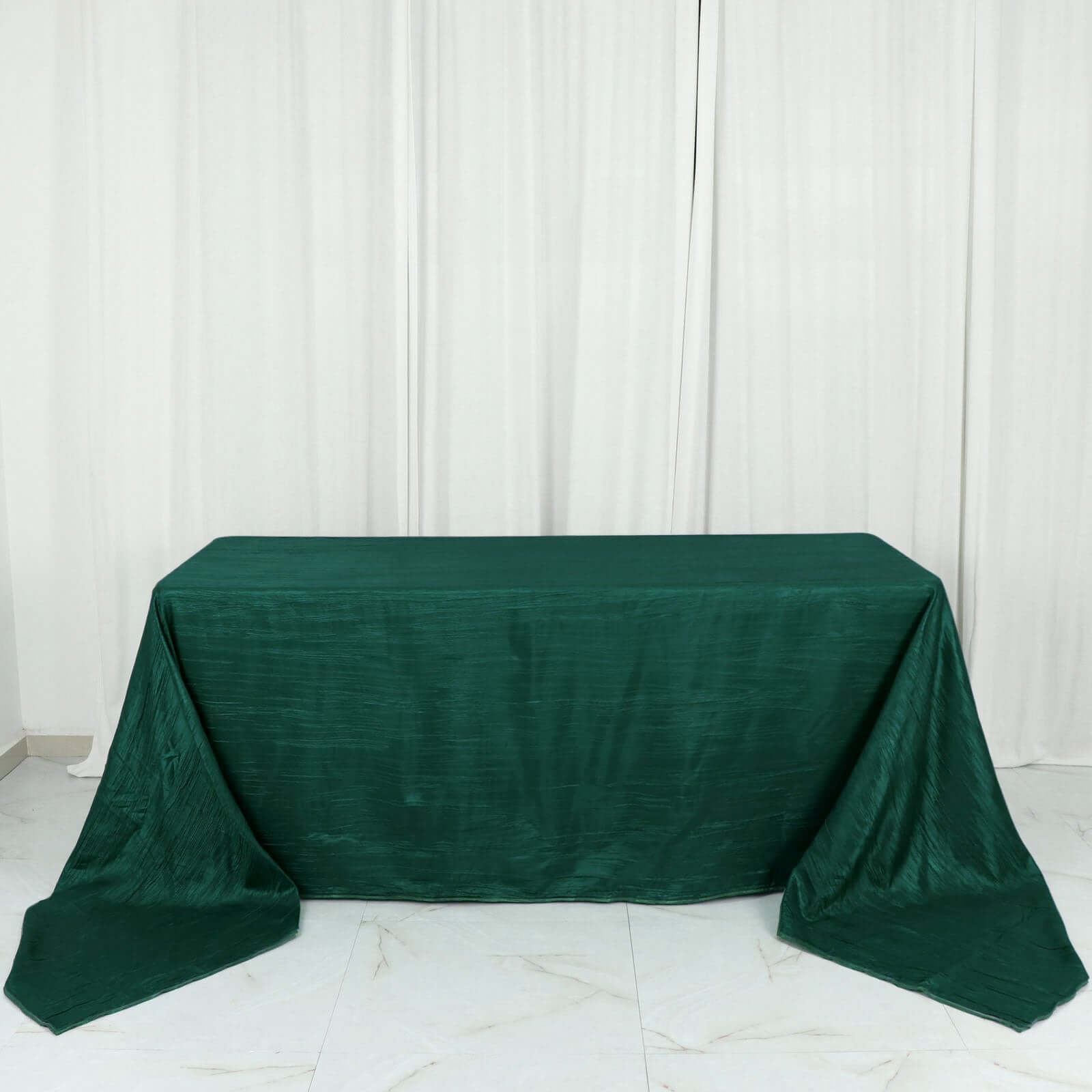 Exclusive Hunter Emerald Green Crinkle Taffeta Rectangle Tablecloth 90x156 - Ideal for Events