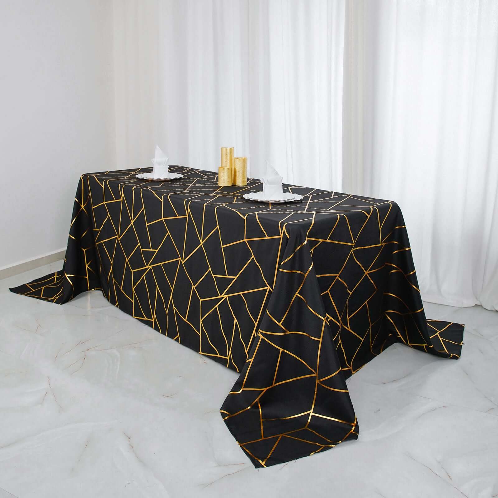 Hot Sale! Wrinkle-Resistant Polyester Black Seamless Tablecloth with Gold Foil Geometric Pattern, 90x132
