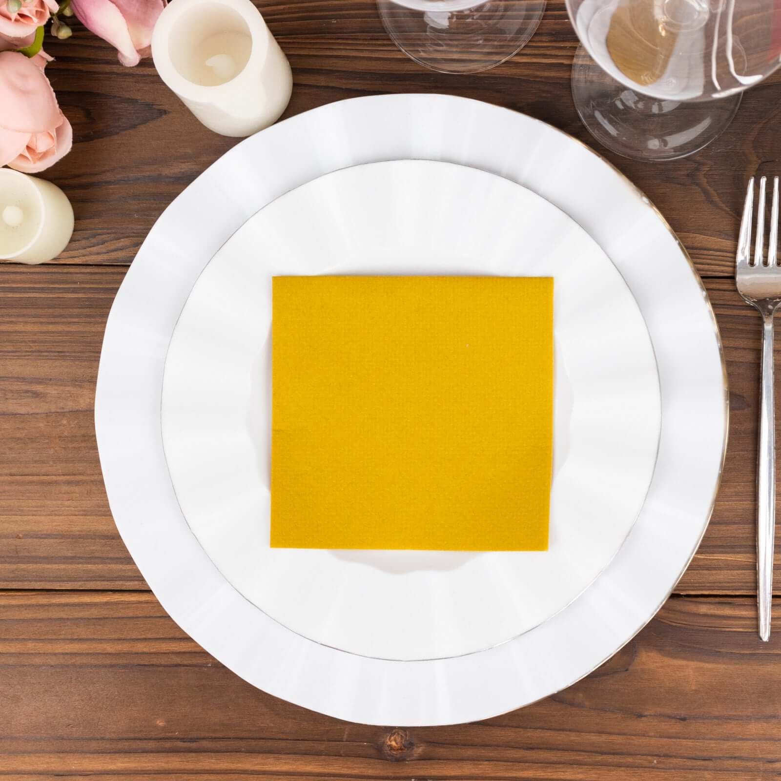 20-Piece Pack of 5x5 Gold Linen-Like Airlaid Beverage Napkins - Super Absorbent & Disposable