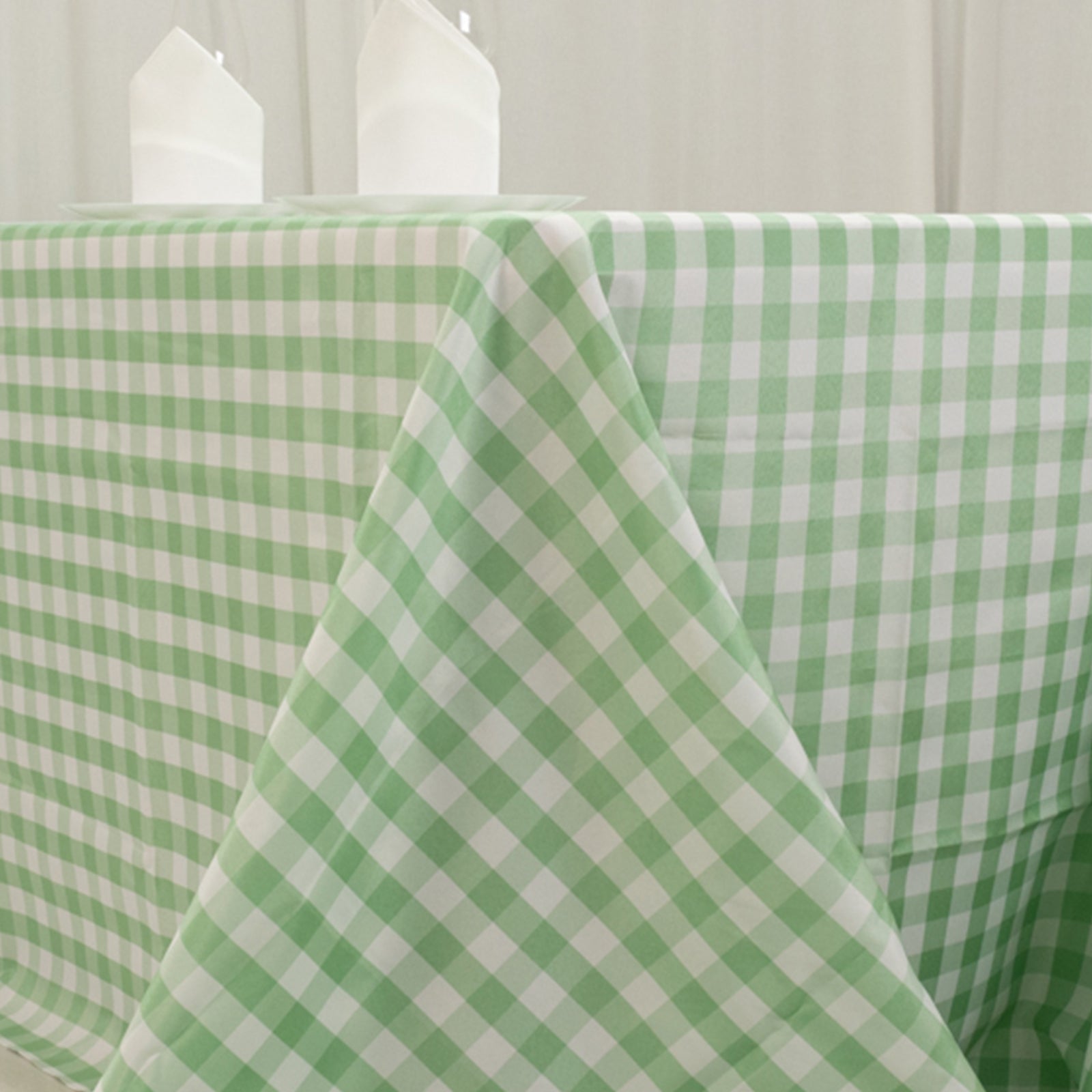 Premium Seamless Checkered Buffalo Plaid Polyester Tablecloth in White and Sage Green, 90x156