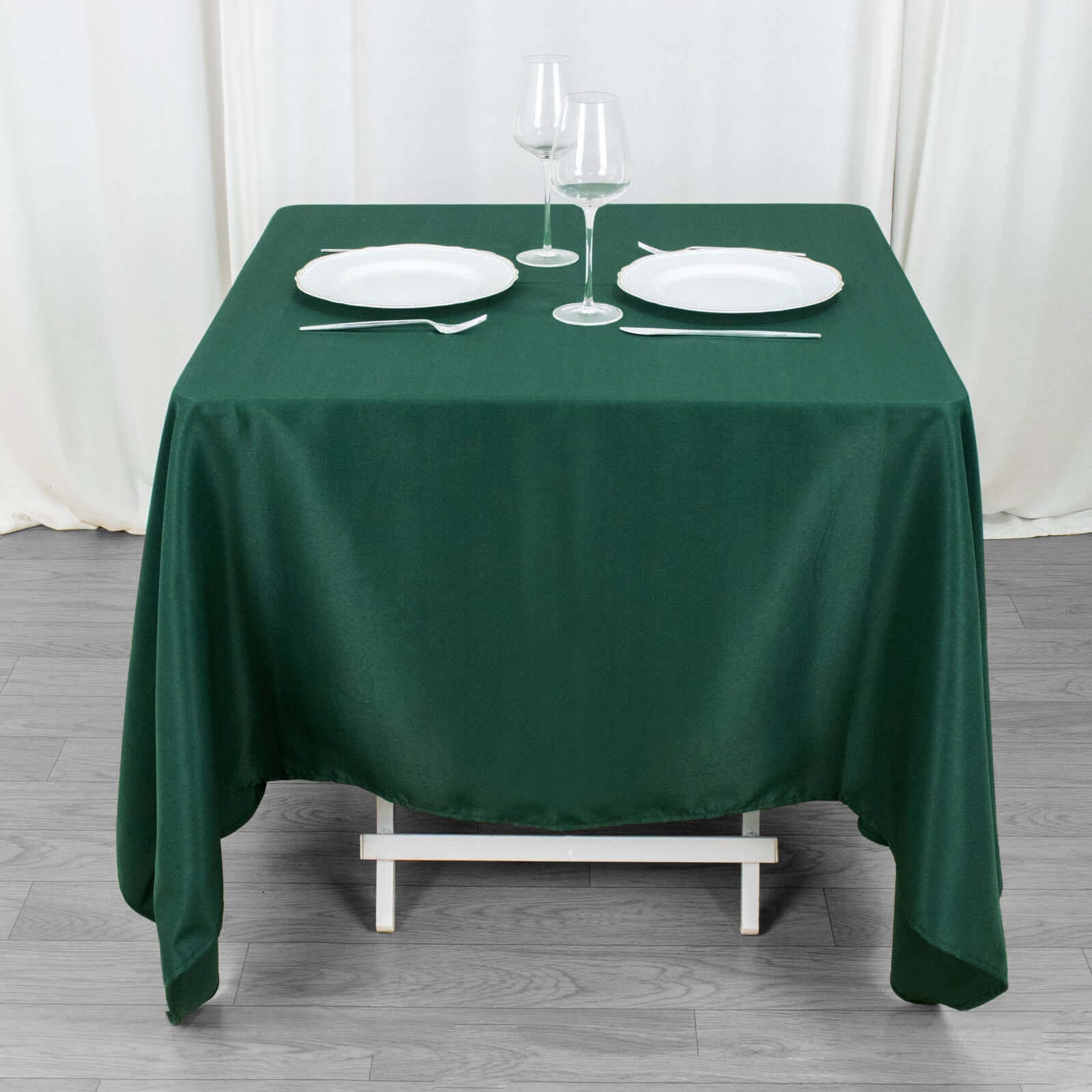 220GSM Wrinkle-Resistant 70x70 Premium Polyester Square Tablecloth in Hunter Emerald Green