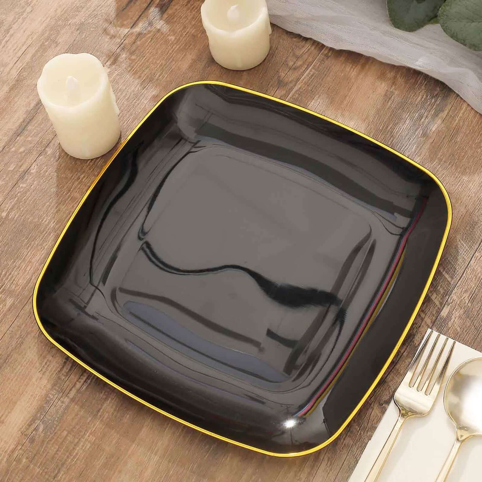10-Pack Classy Disposable Black Plastic Dinner Plates with Gold Rim, 10 Square