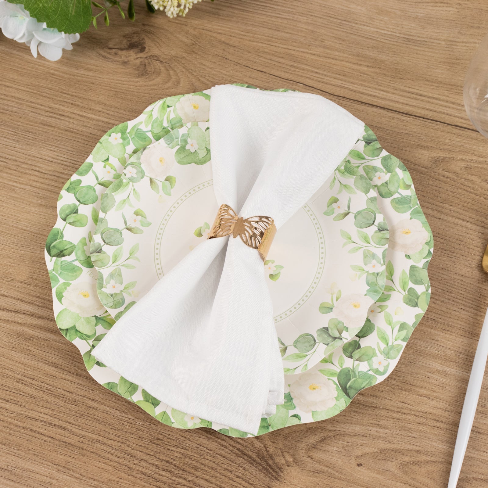 25-Pack 8-Inch White Paper Dessert Plates with Floral Greenery & Scalloped Edges - Ideal for Rustic Weddings and Garden Brunches