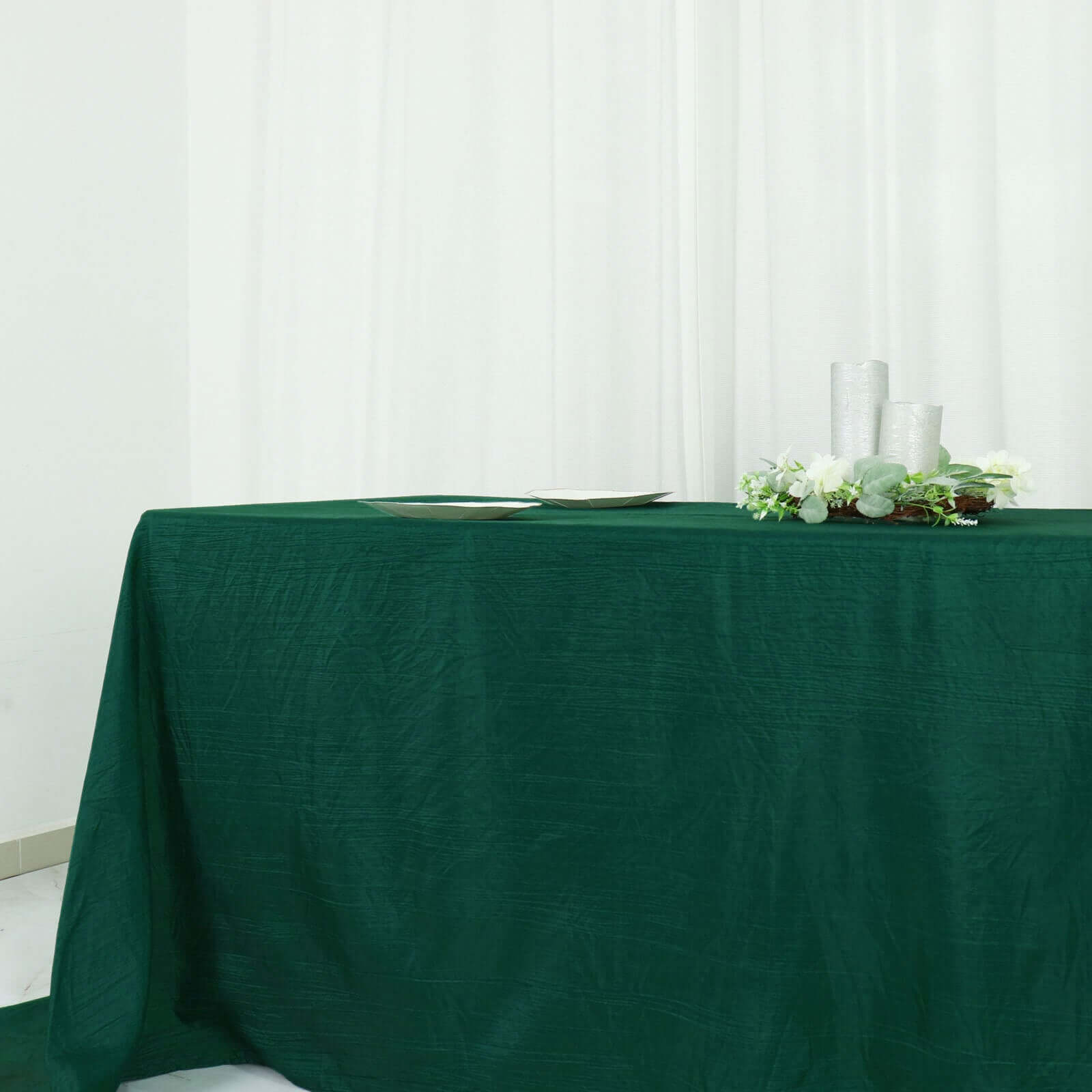 Exclusive Hunter Emerald Green Crinkle Taffeta 90x132 Rectangle Seamless Tablecloth
