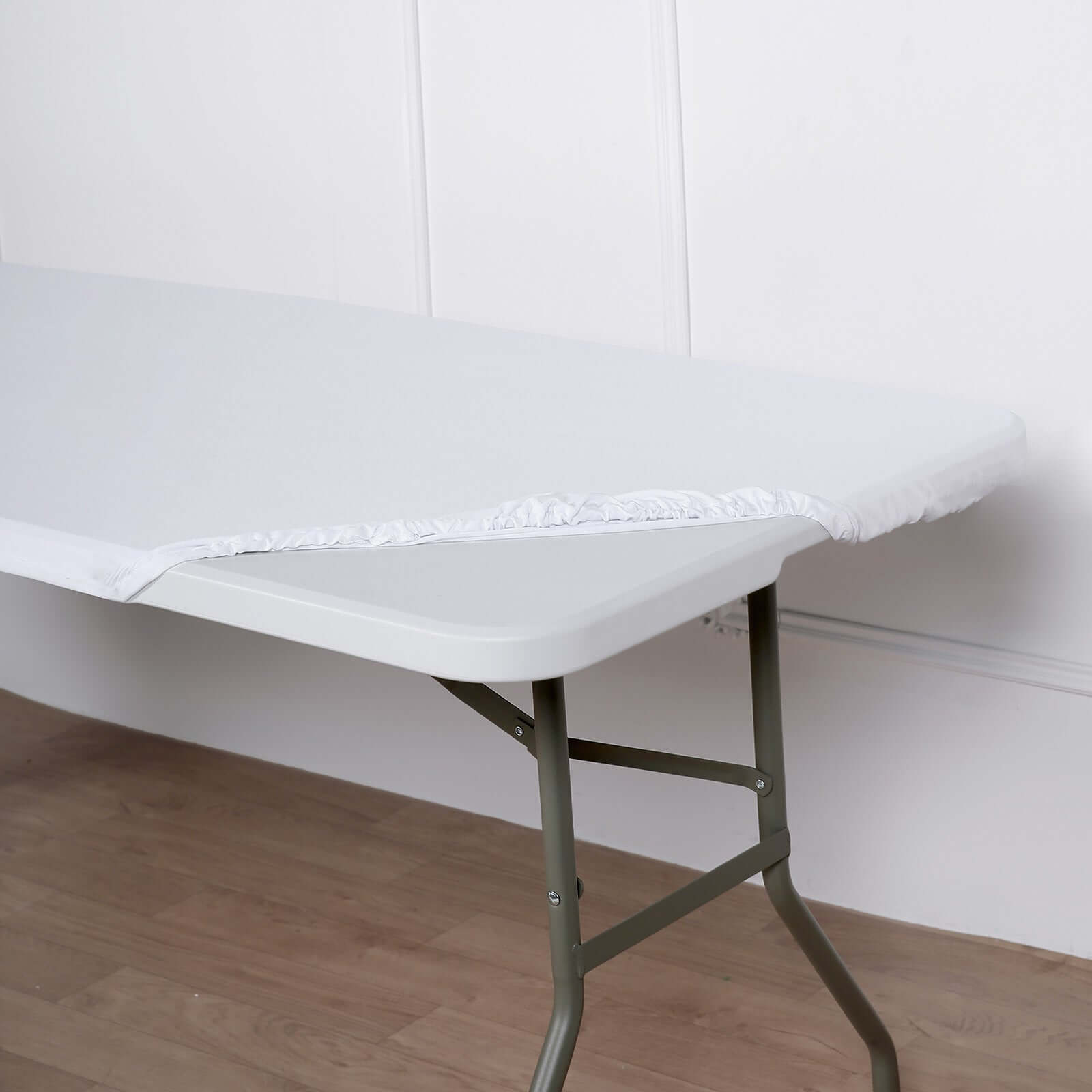 White Stretchy & Wrinkle-Free Spandex Table Topper for 8-Foot Tables