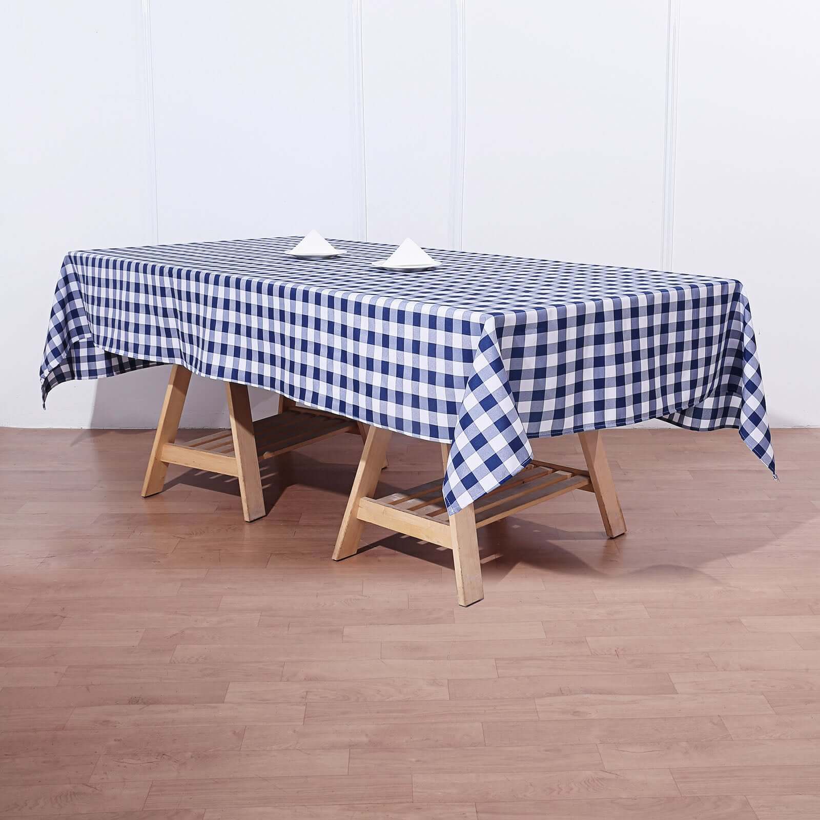 White/Navy Blue Checkered Buffalo Plaid Polyester Tablecloth - 60x102, Ideal for Events