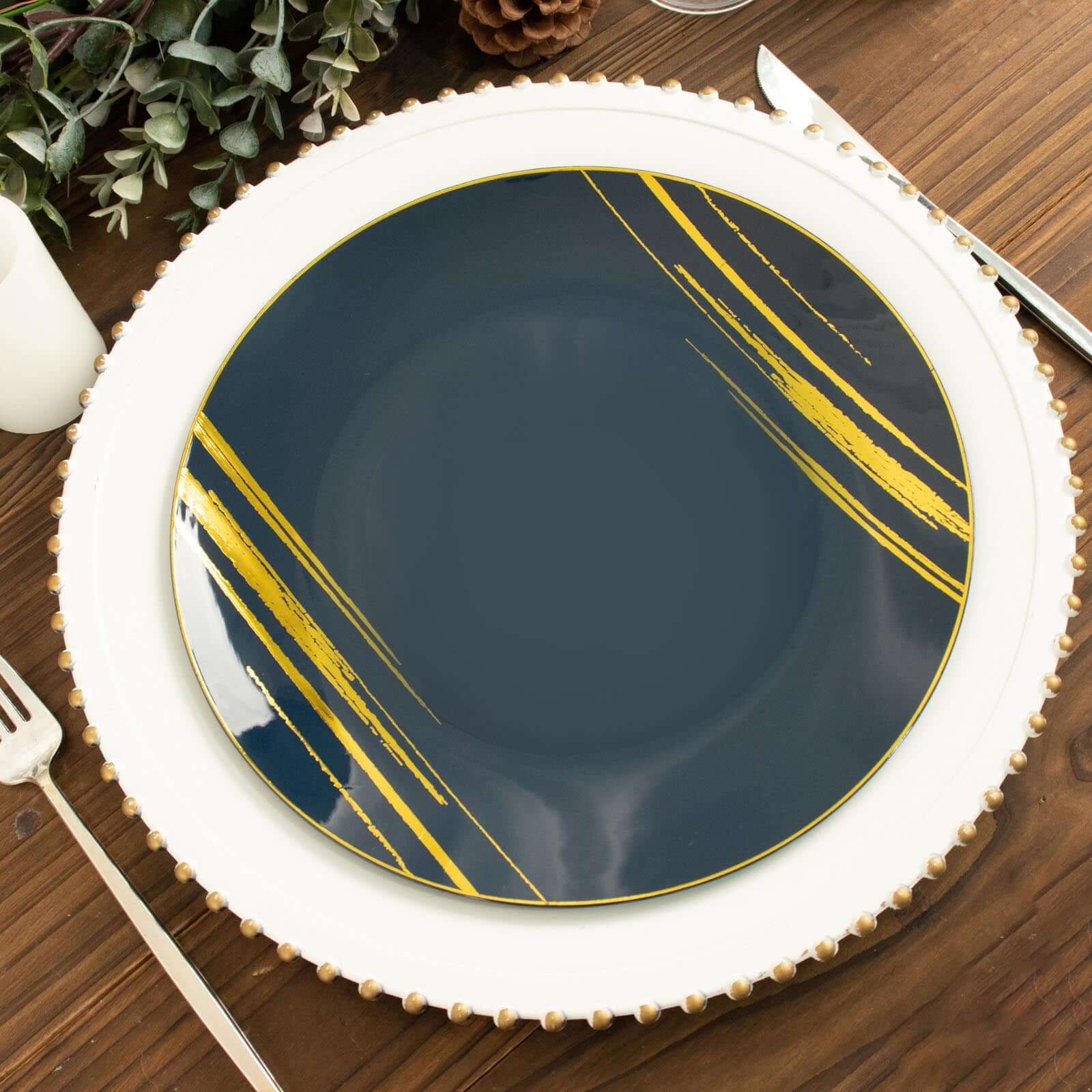 10-Piece Set of Disposable Navy Blue Plastic Round Dinner Plates with Gold Brush Print