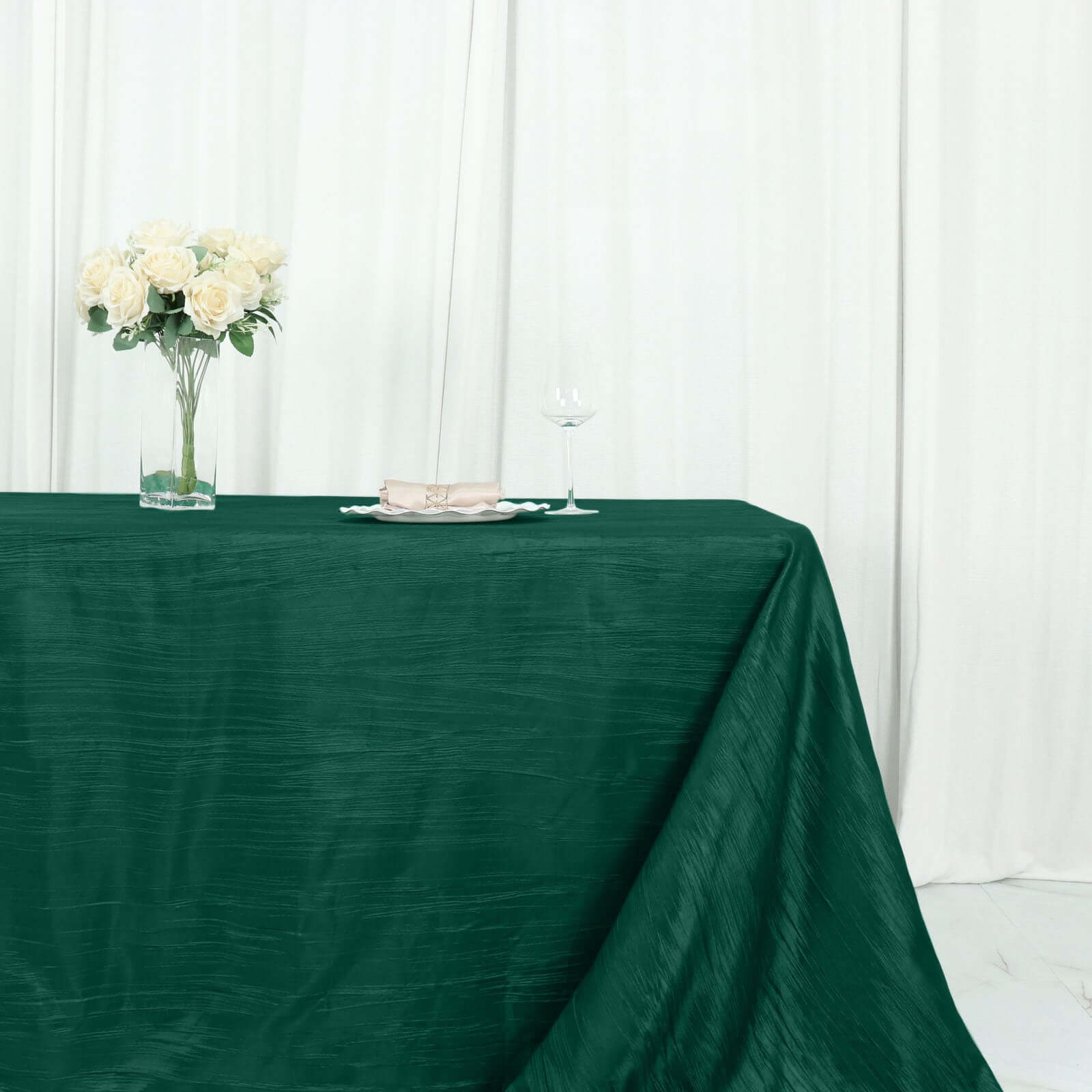 Exclusive Hunter Emerald Green Crinkle Taffeta Rectangle Tablecloth 90x156 - Ideal for Events