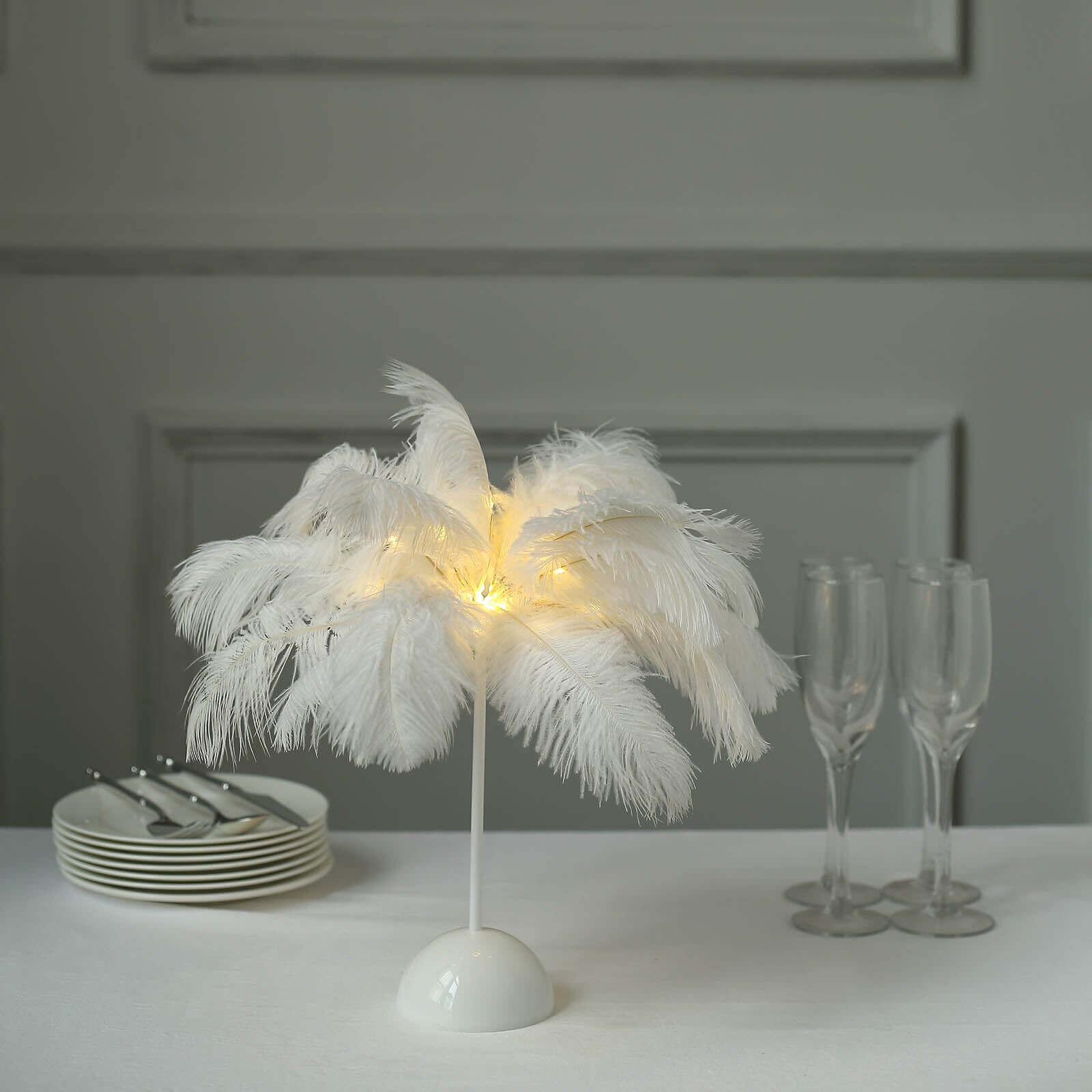 Hot Deal! White LED Cordless Table Lamp with Ostrich Feather Design for Wedding Centerpiece