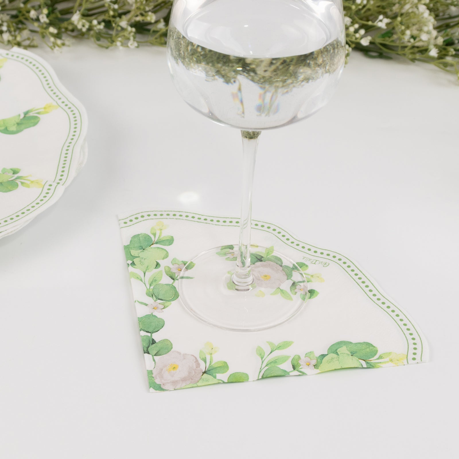 Hot! 25-Pack Disposable 2-Ply Round White Paper Cocktail Napkins with Floral Greenery & Scalloped Edge