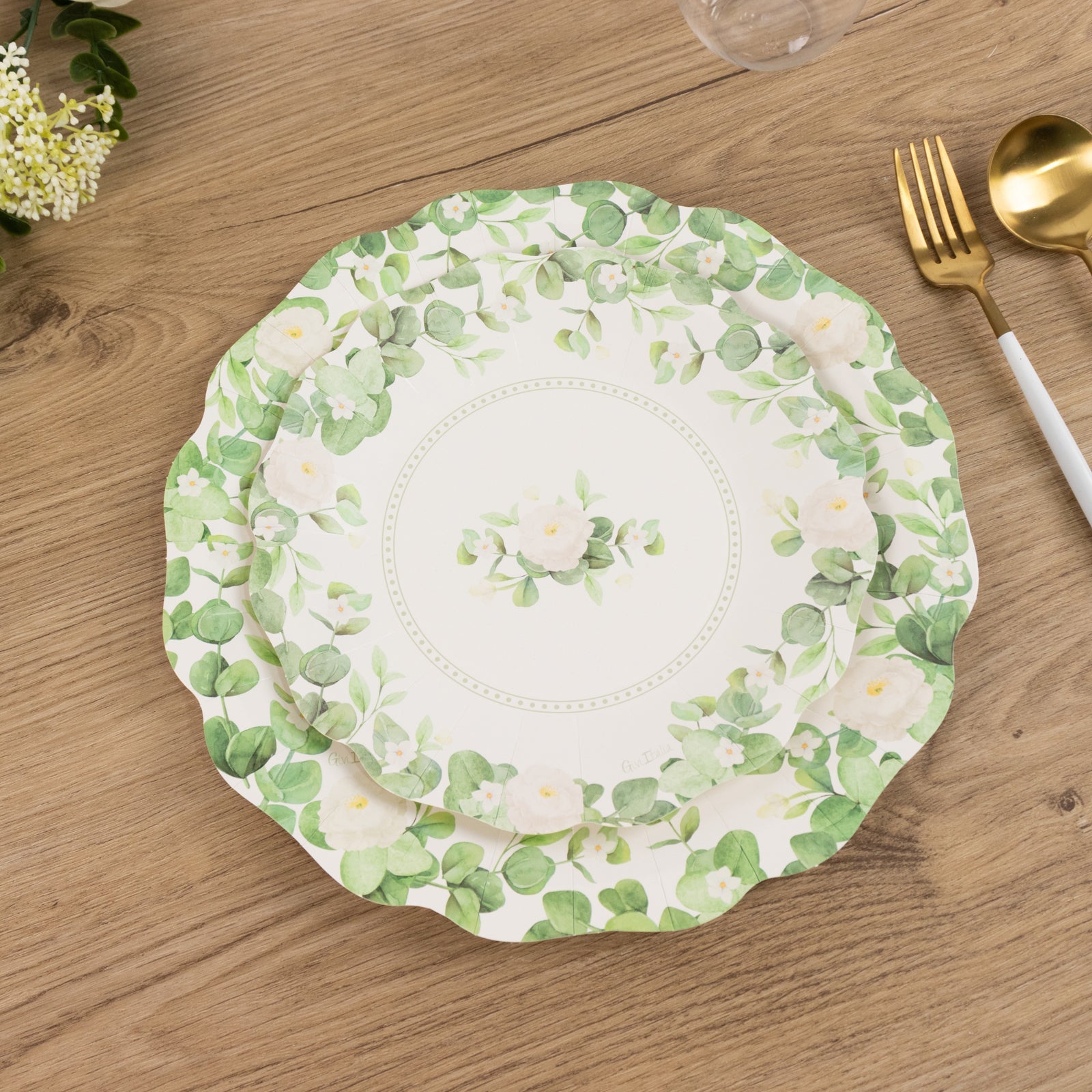 25-Pack 8-Inch White Paper Dessert Plates with Floral Greenery & Scalloped Edges - Ideal for Rustic Weddings and Garden Brunches