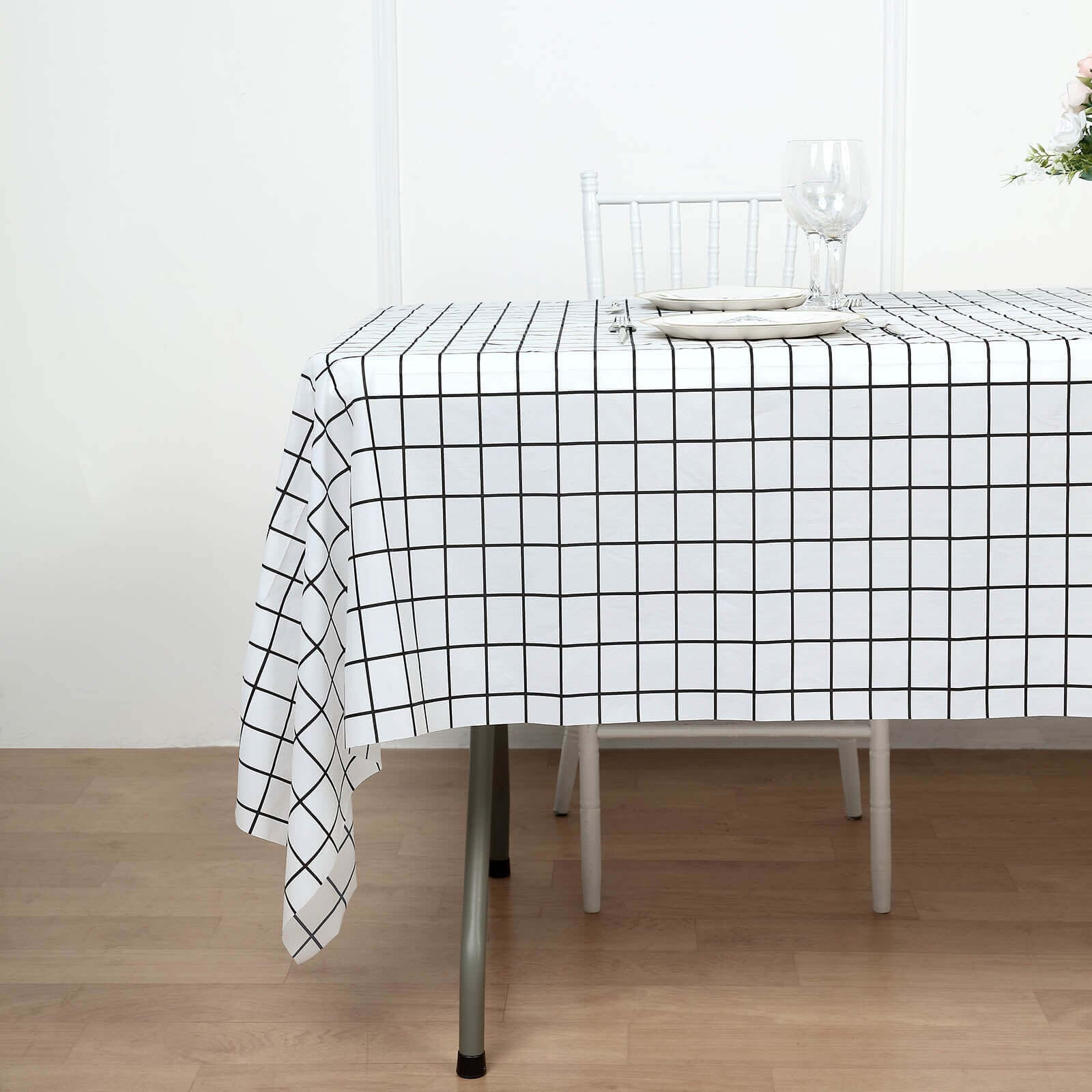 5-Pack Disposable Durable PVC Checkered Plastic Rectangle Table Covers in Black/White Grid, 54x108